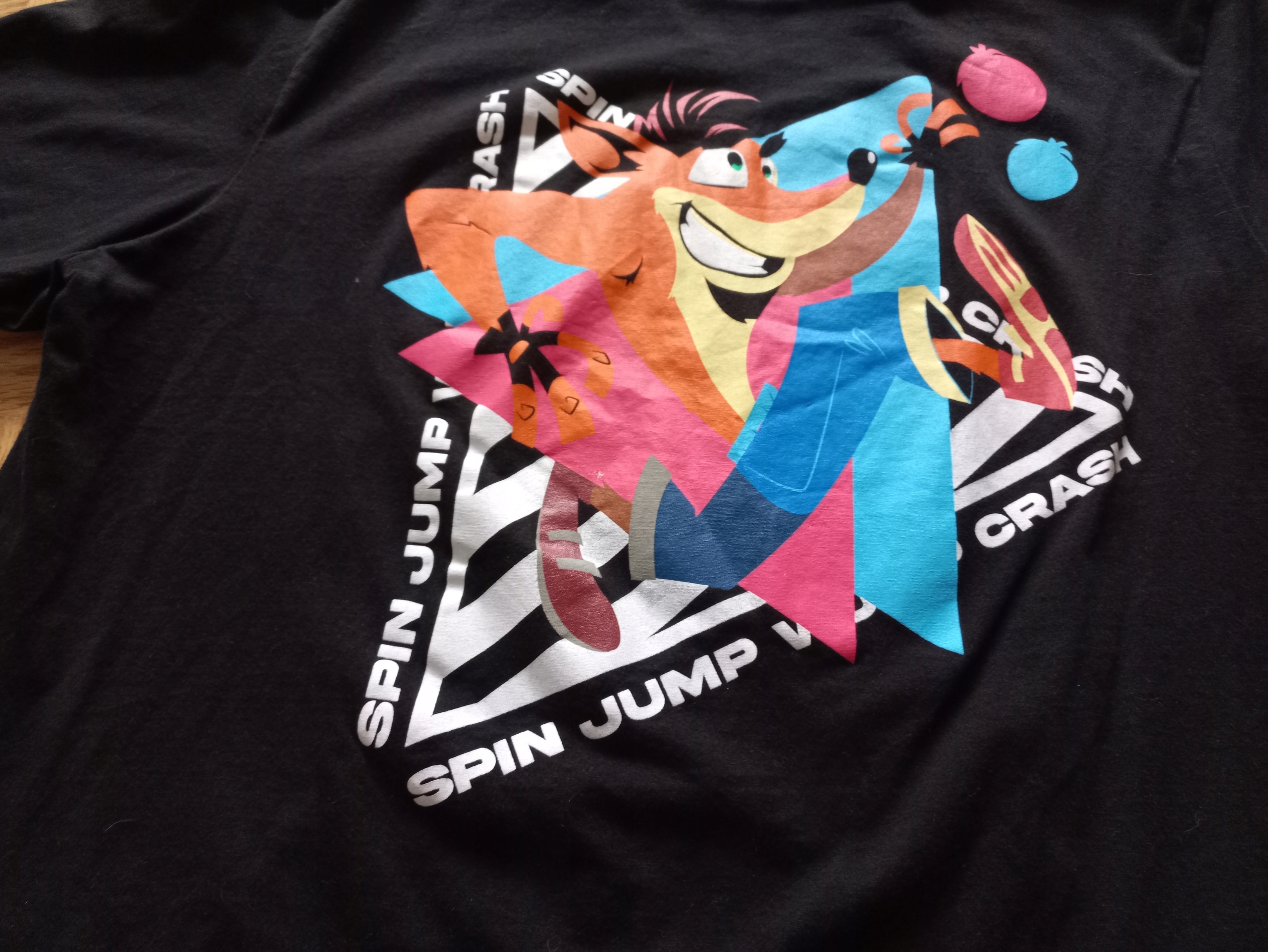CRASH BANDICOOT - Wumpa Island , Spin Jump , koszulka rozm. XL Kolekcja 1