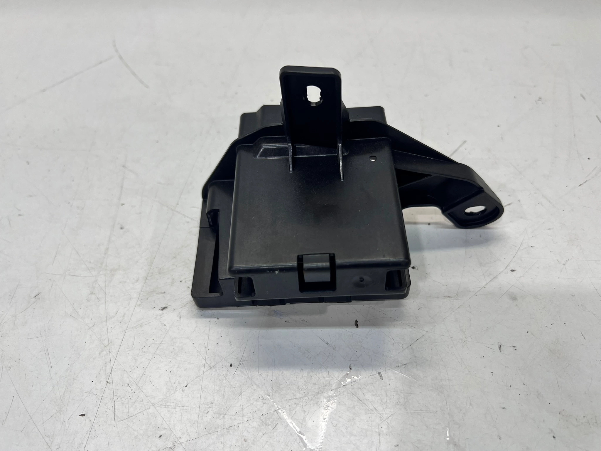 bracket holder STEROWNIKA AUDI A4 B9 A5 8W0907113B