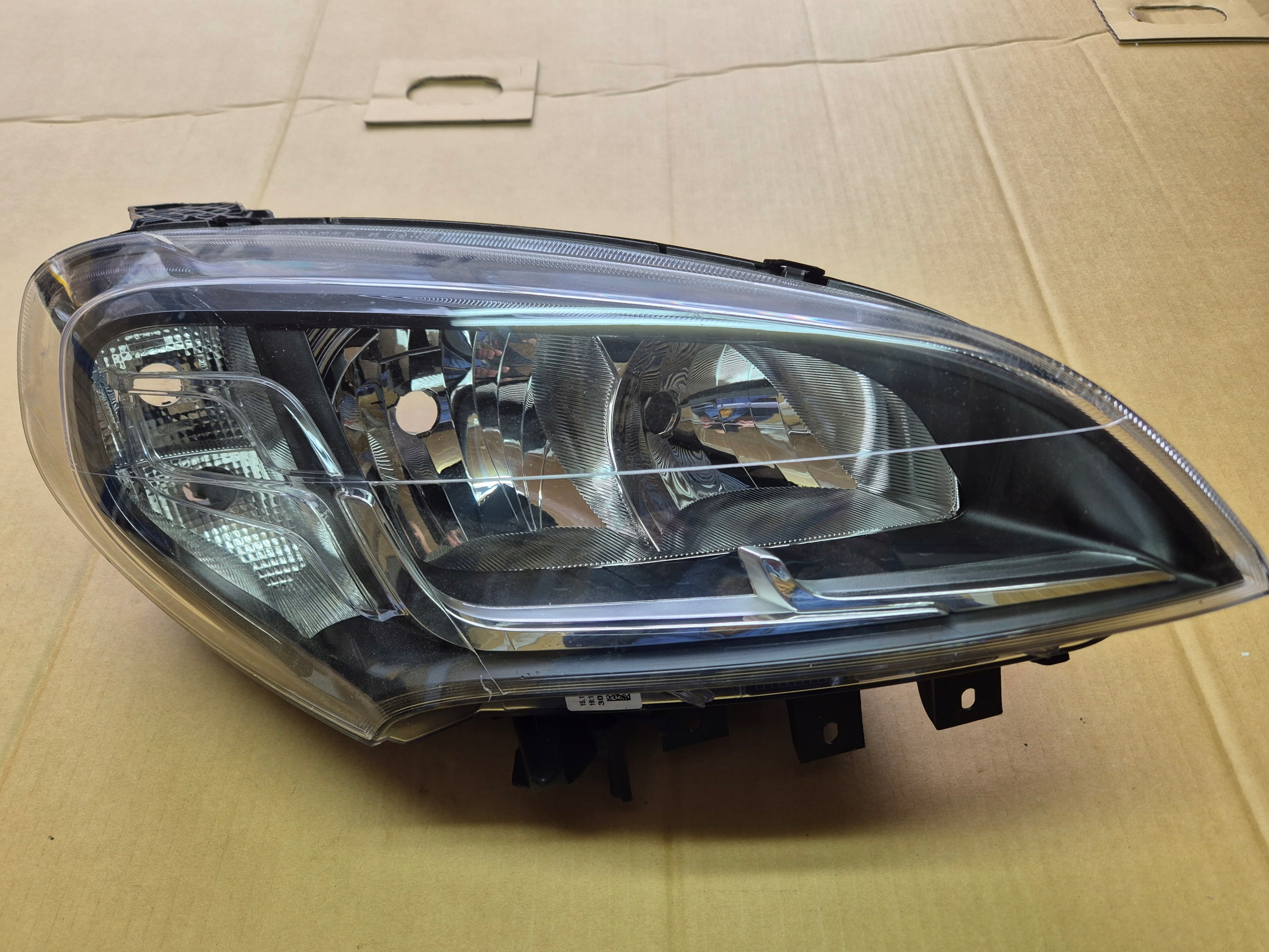 Fiat Doblo lampa prawa.2015-23.Oryg MOPAR. Czarna