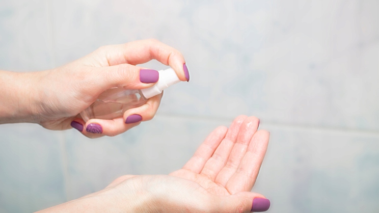 PŁYN DO HIGIENY I DEZYNFEKCJI RĄK AHD 1000 1L Kod producenta PŁYN DO HIGIENY I DEZYNFEKCJI RĄK AHD