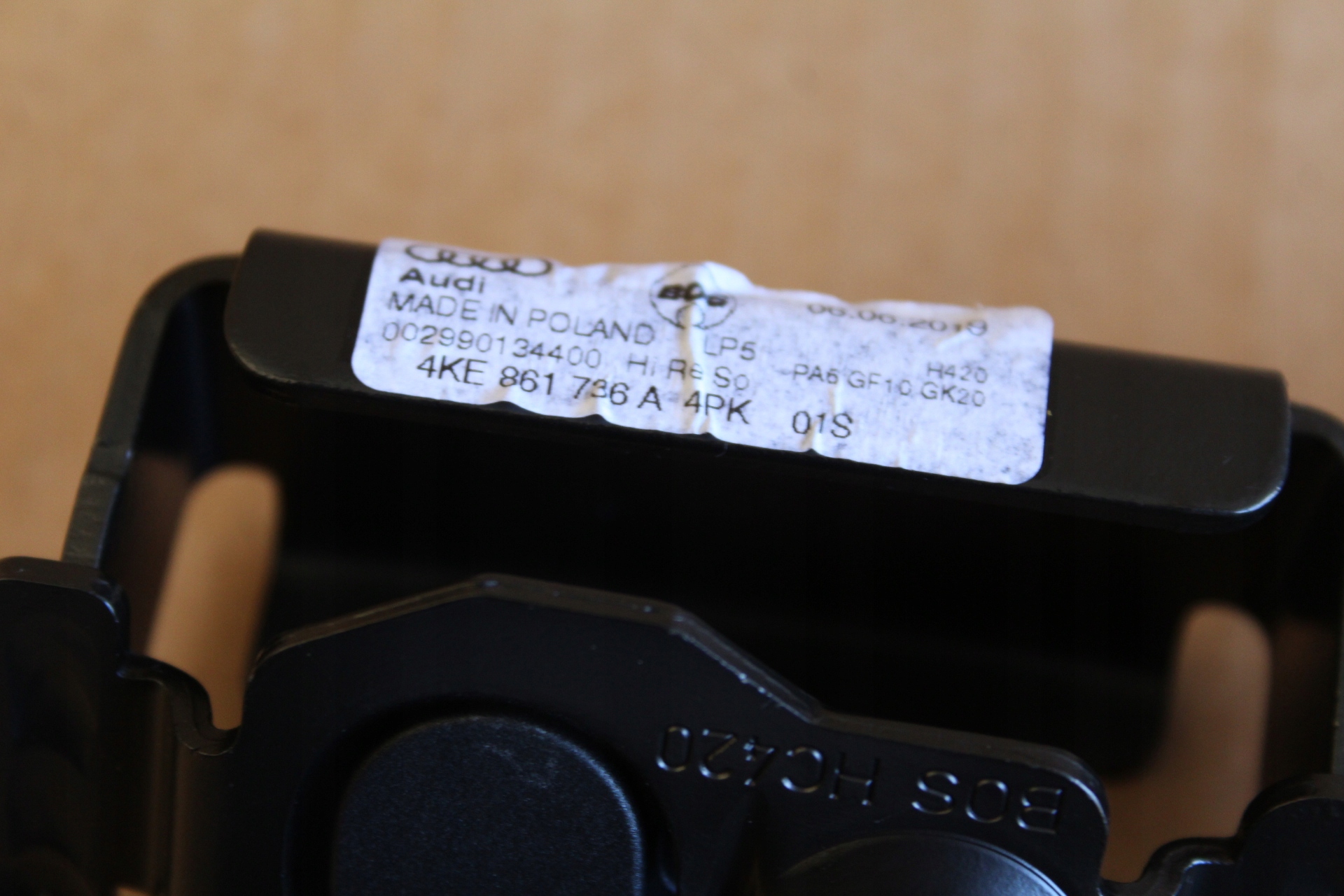 UCHWYT MOCOWANIE Audi e tron 55 Version European