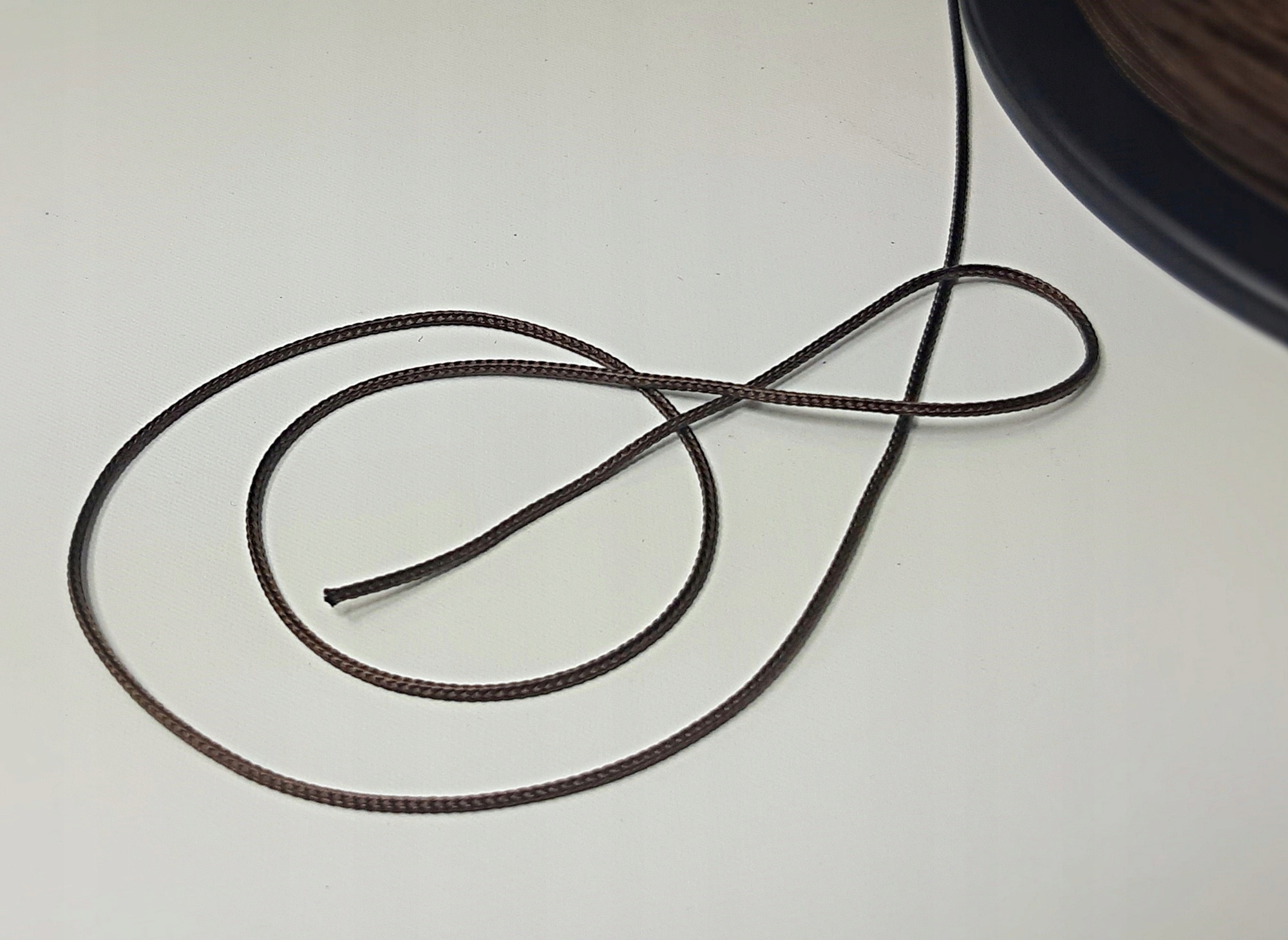 SZNUREK DO ROLET RZYMSKICH BAMBUSOWYCH ŻALUZJI MOCNY BRĄZOWY 1,4mm- 100mb Marka inna marka