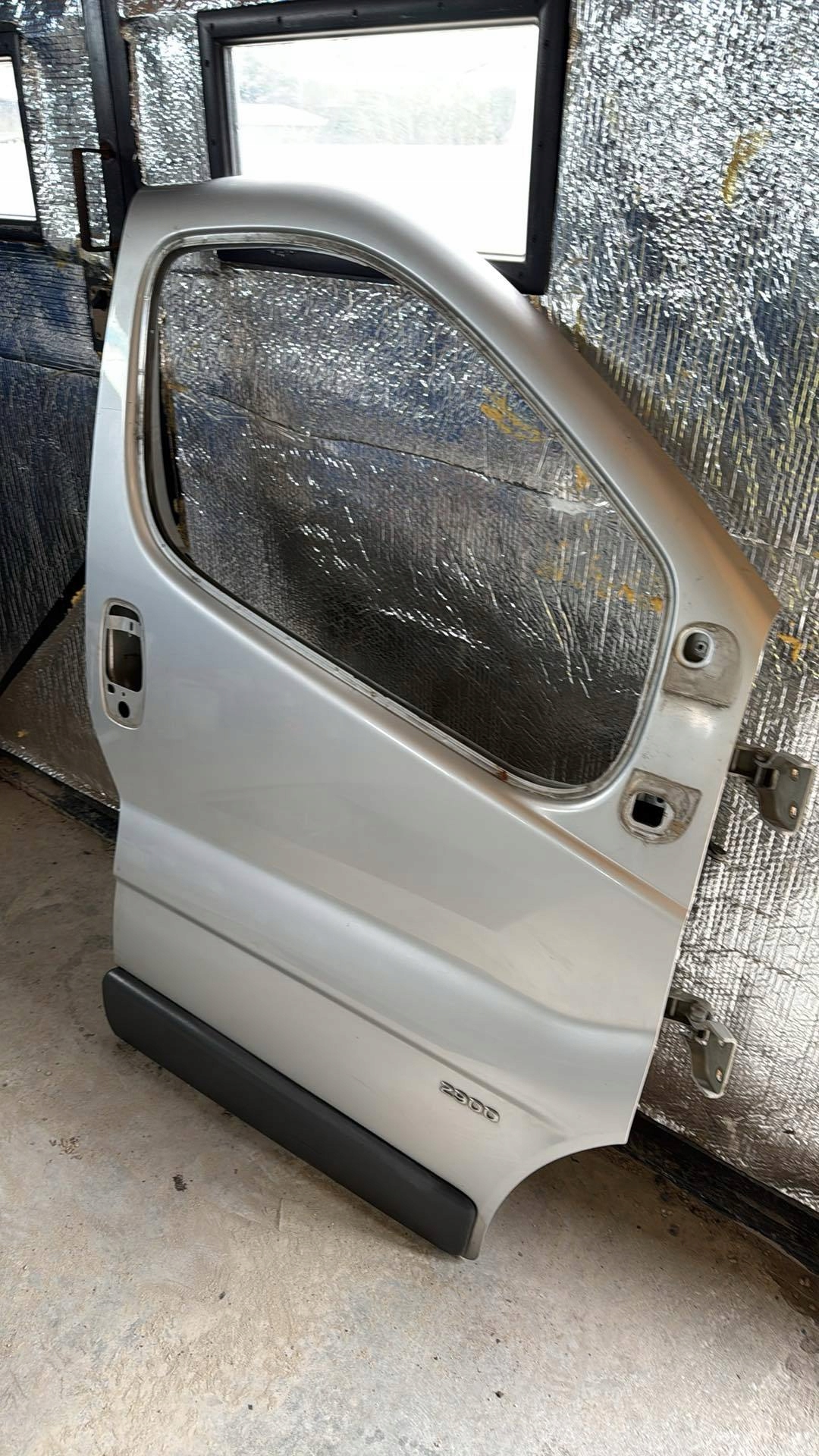 door right front VIVARO A TRAFIC II PRIMASTAR right front silver