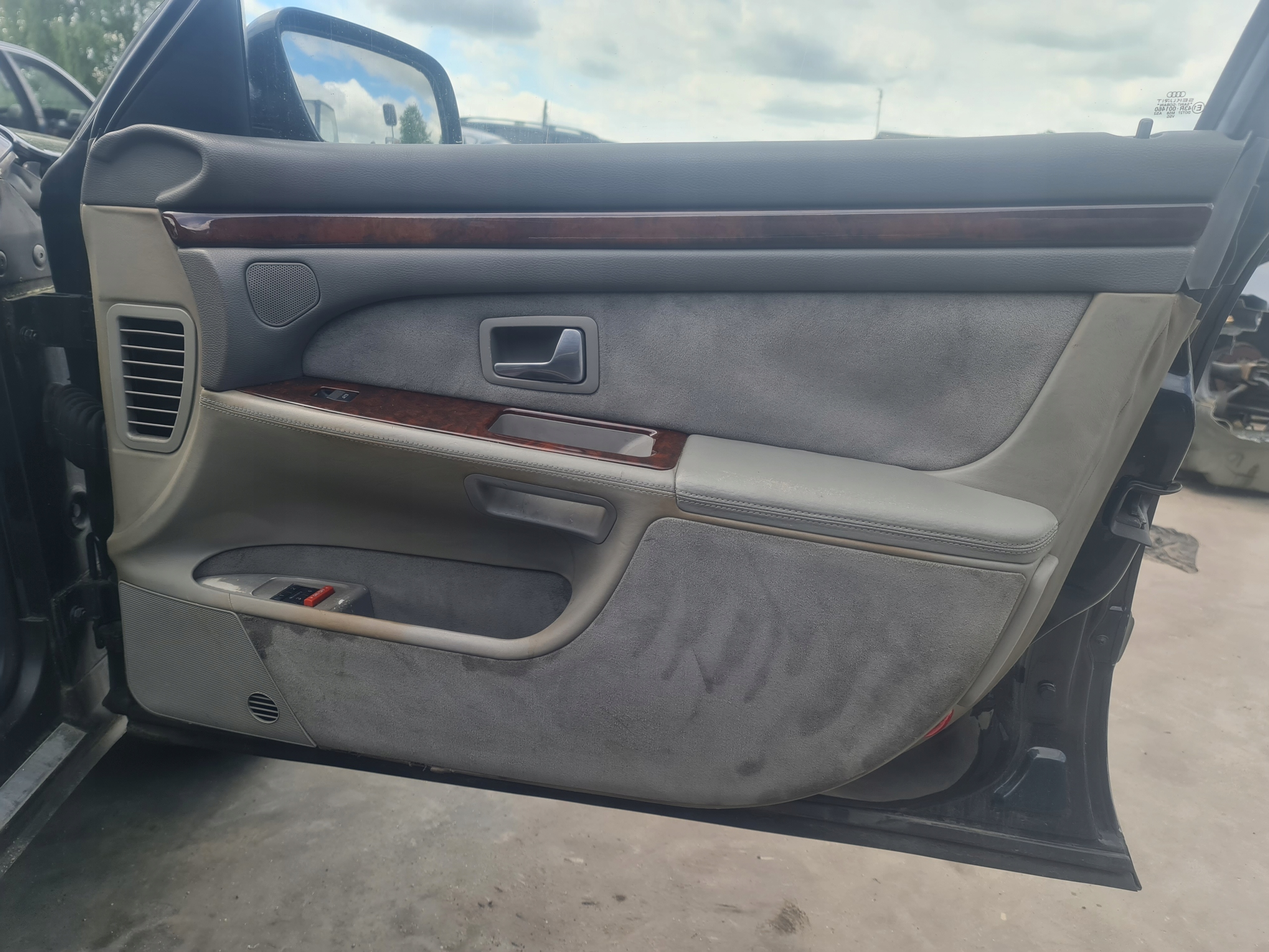 обивка бочки кожа Audi A8 D2 FL комплект