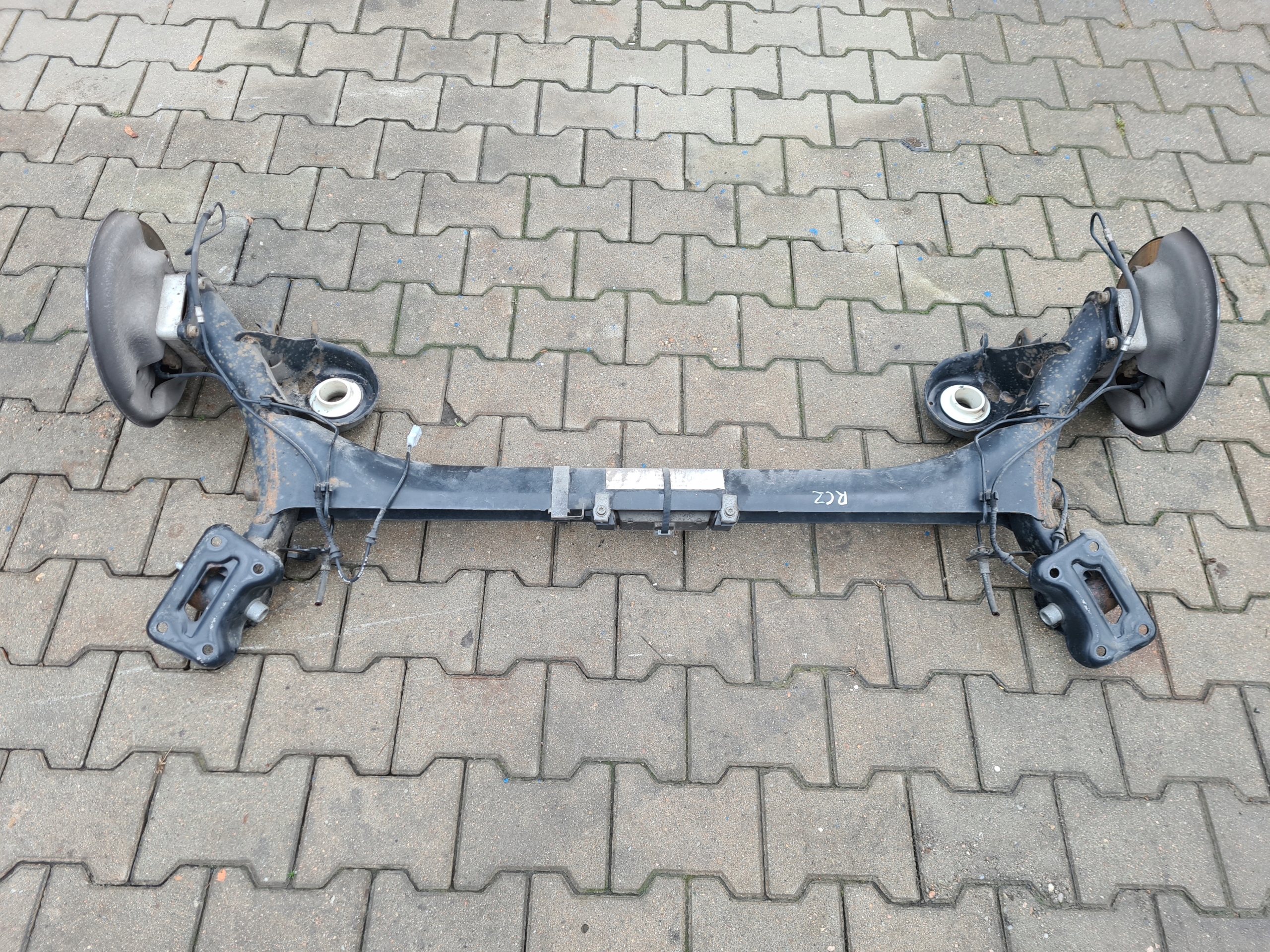 PEUGEOT RCZ OŚ TYLNA BELKA