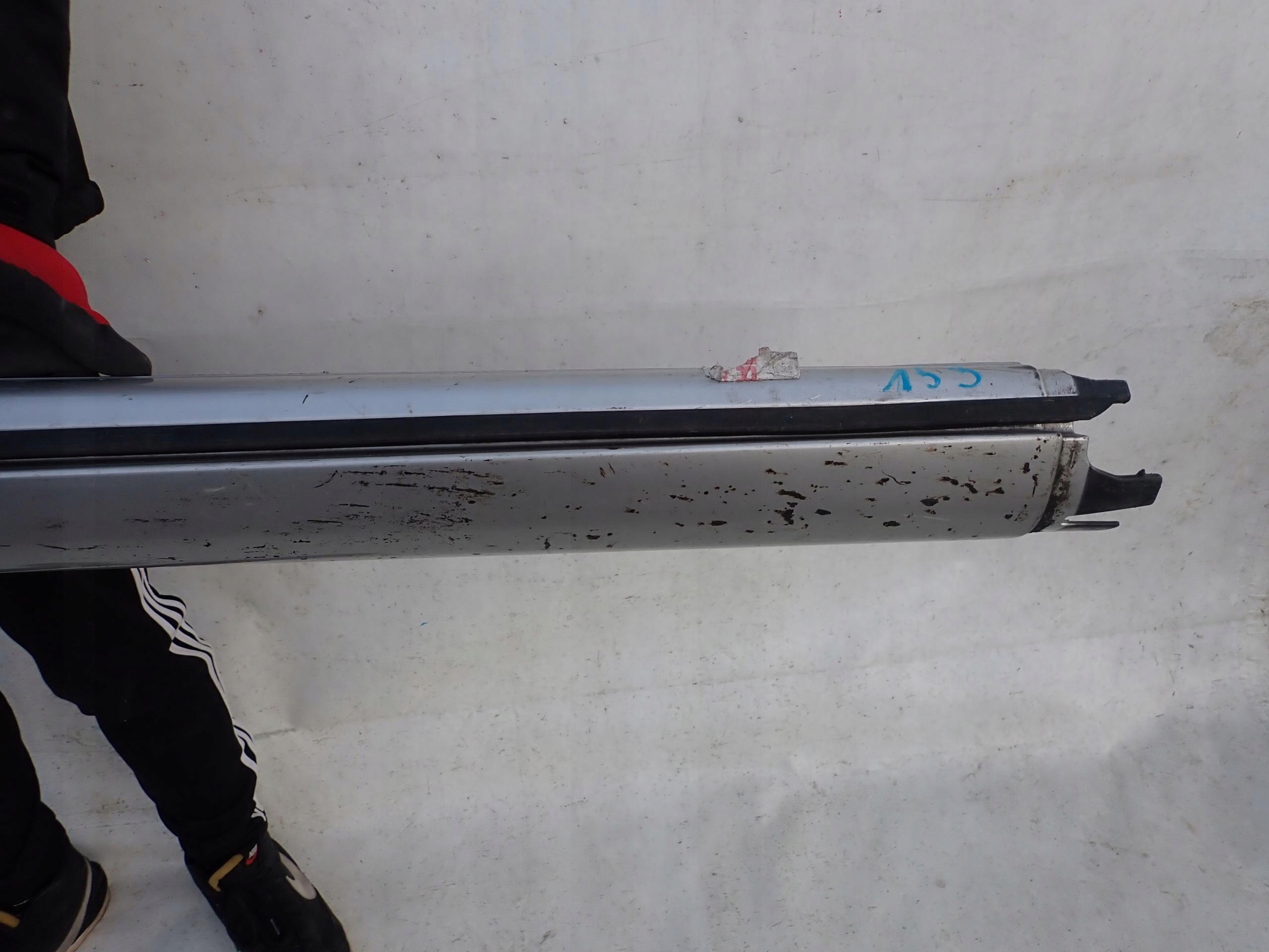 VOLVO V70 II LIFT 05-07 threshold moulding threshold right