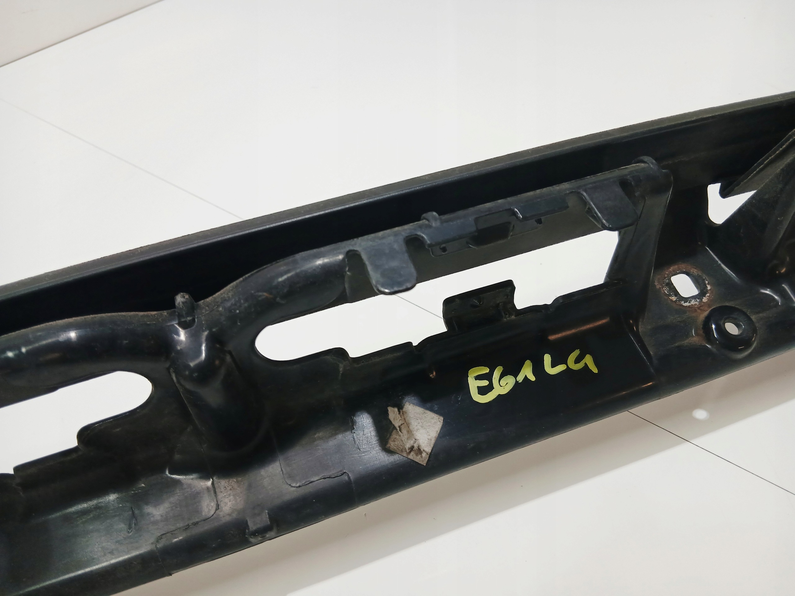 Support Support plaque Pare choc Arrière BMW E61 OE 7060797 (0000925)