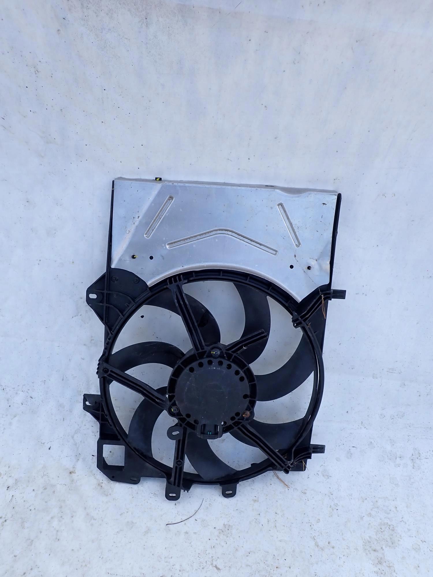 PEUGEOT 208 a 1 12-19 vrtule ventilátor