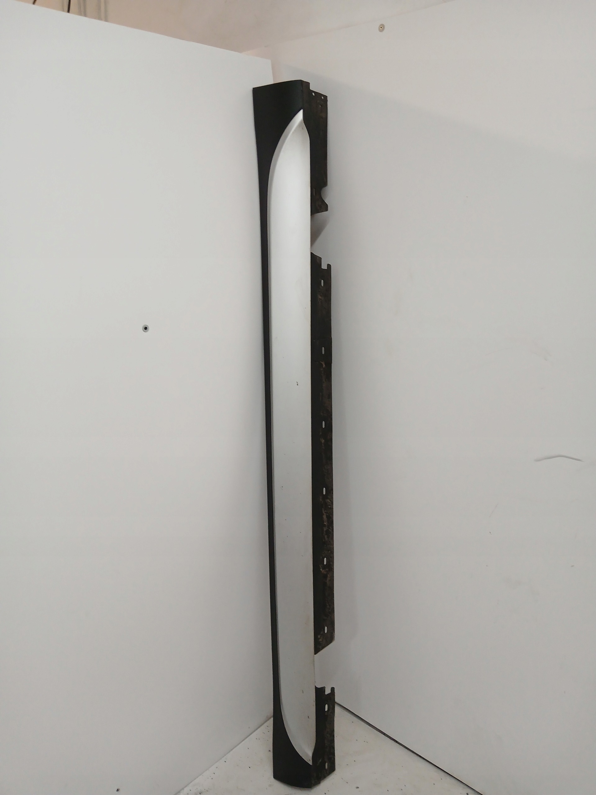 BMW X1 E84 moulding threshold left cap