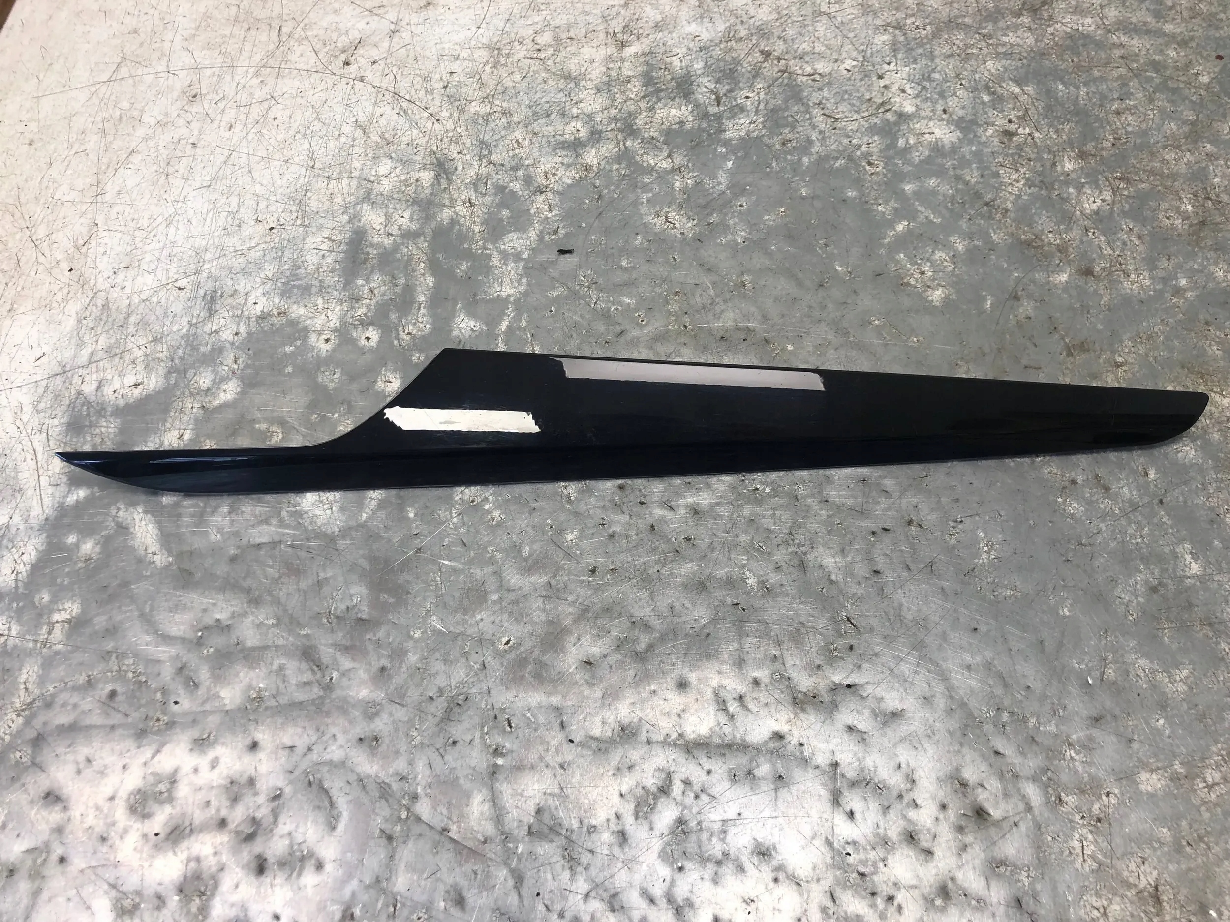 moulding DEKOR door left front BMW X1 E84