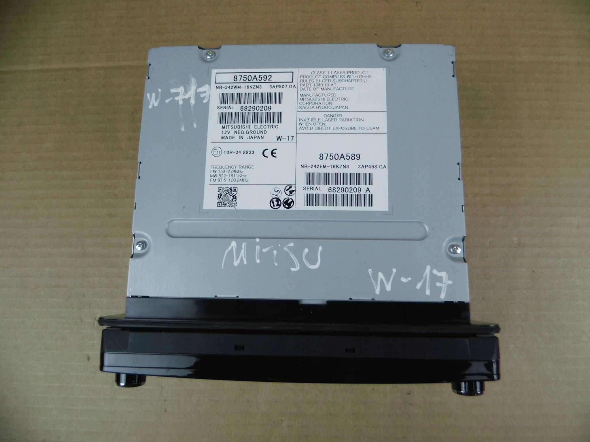 Mitsubishi Outlander III Navigation W-17 8750A592