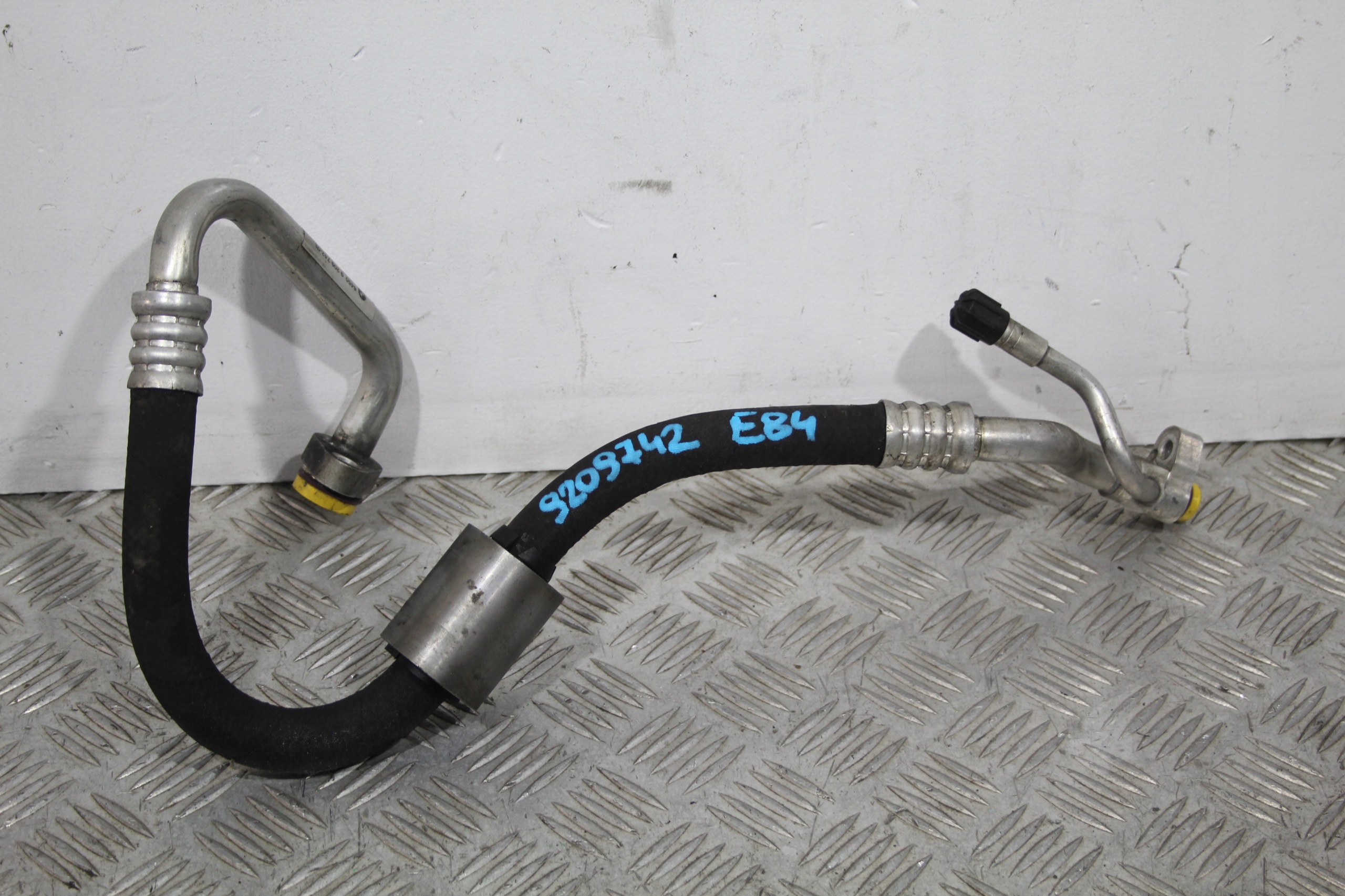 hadice vedení klimatizaci BMW X1 E84 9209742