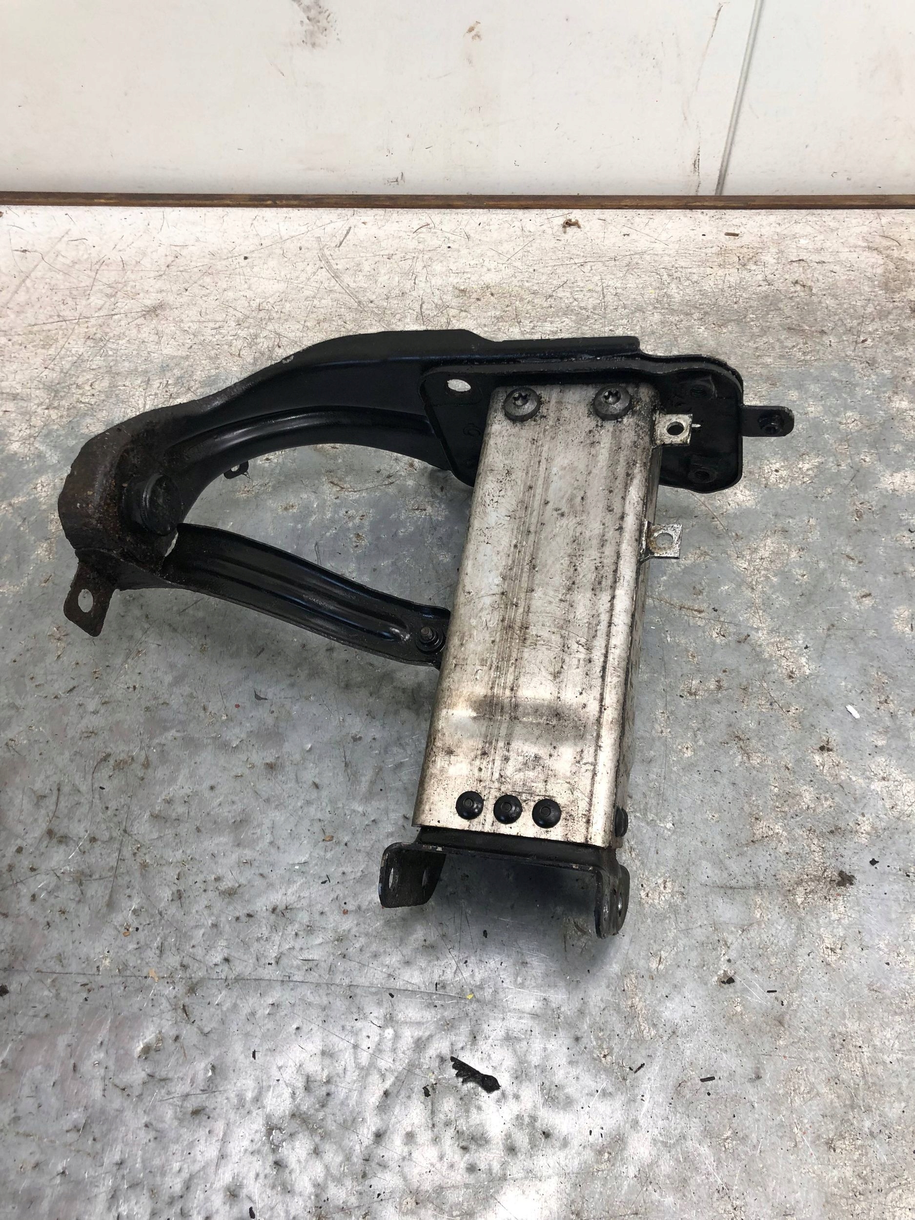 beam tip left front MERCEDES W211 KOMBI