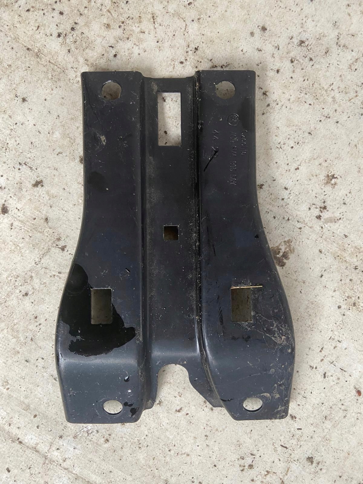 SKODA FABIA IV 21-> Console de la serrure du capot 6VA805567