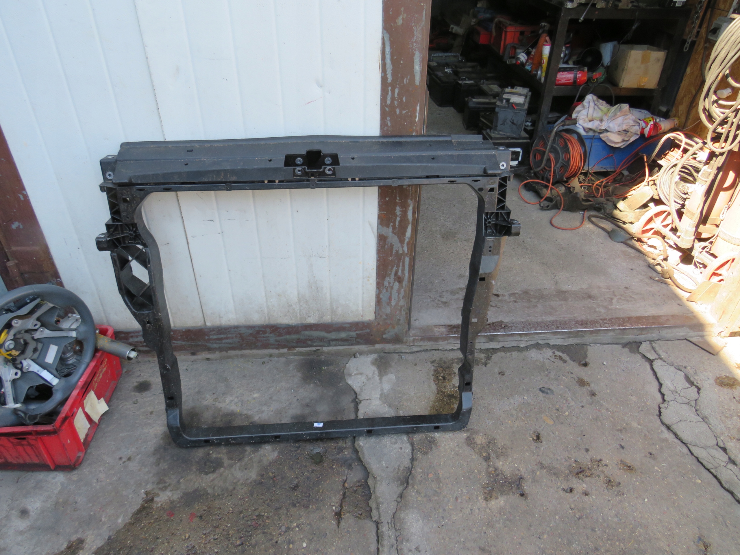 PAS PRZEDNI VW CRAFTER II 7C0805335 MAN TGE