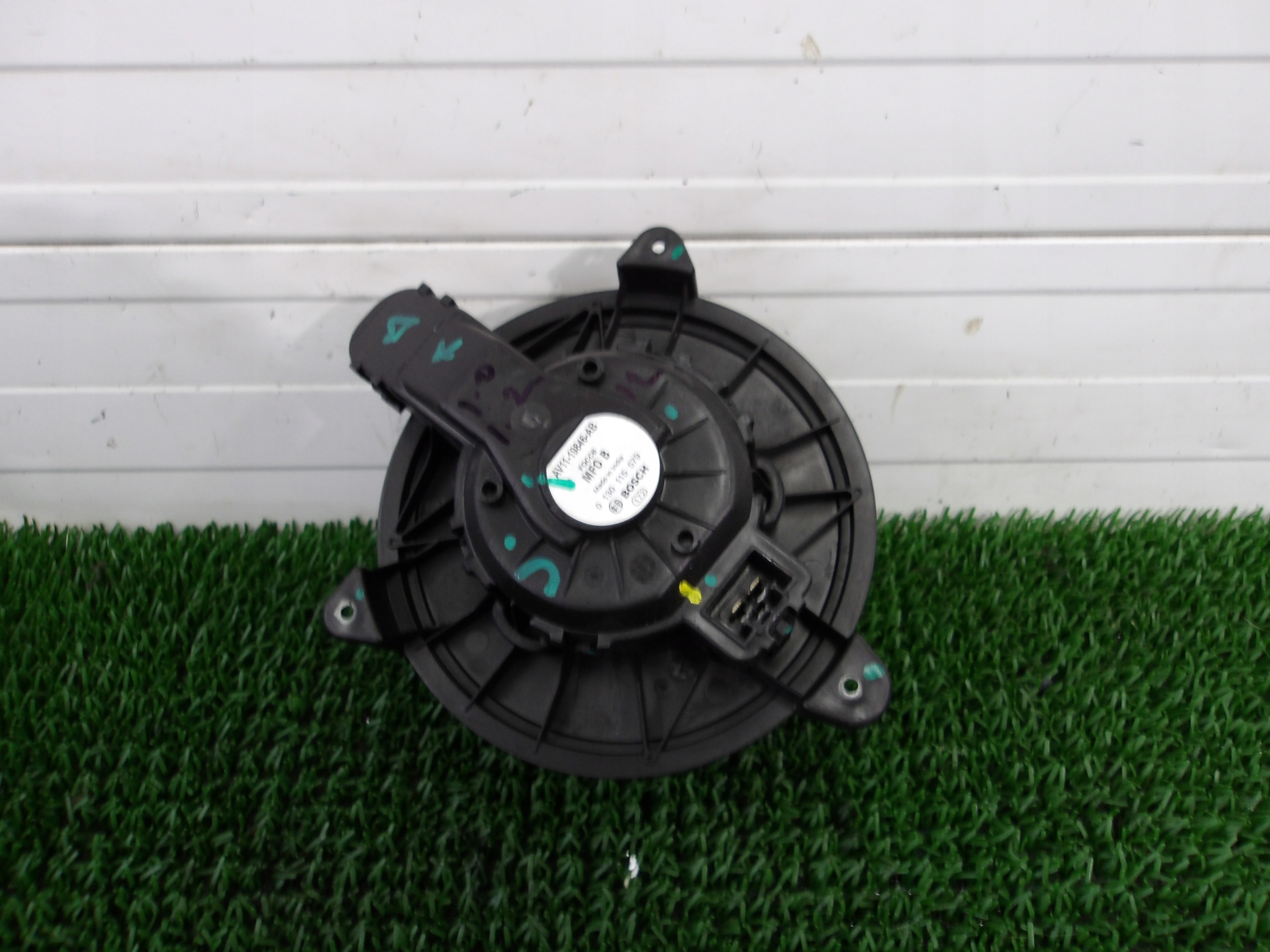 FORD ECOSPORT 12- heating air conditioning devices AV11-19846-AB