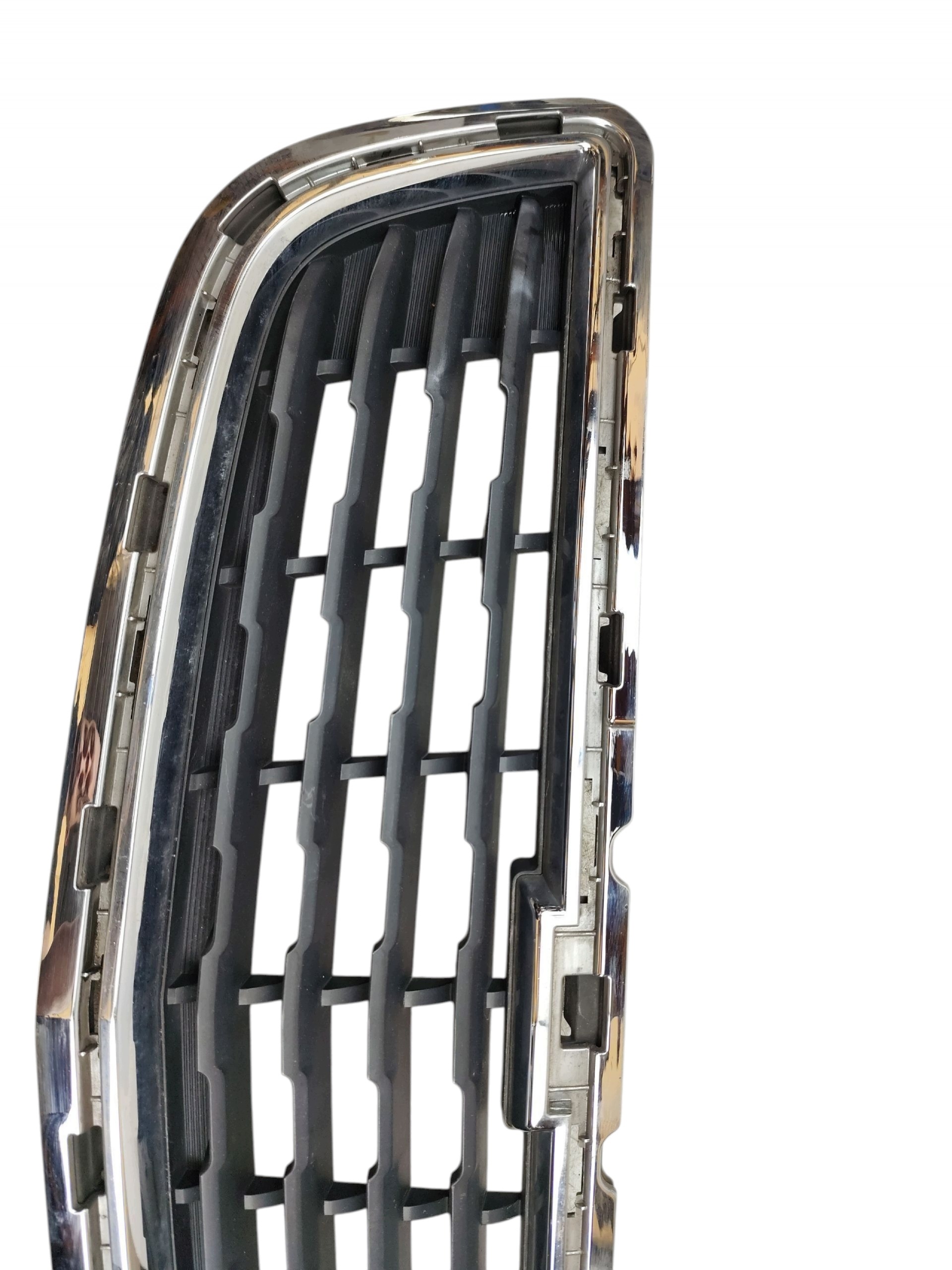 maska předek CHEVROLET TRAX a (2012-2016) 95235143