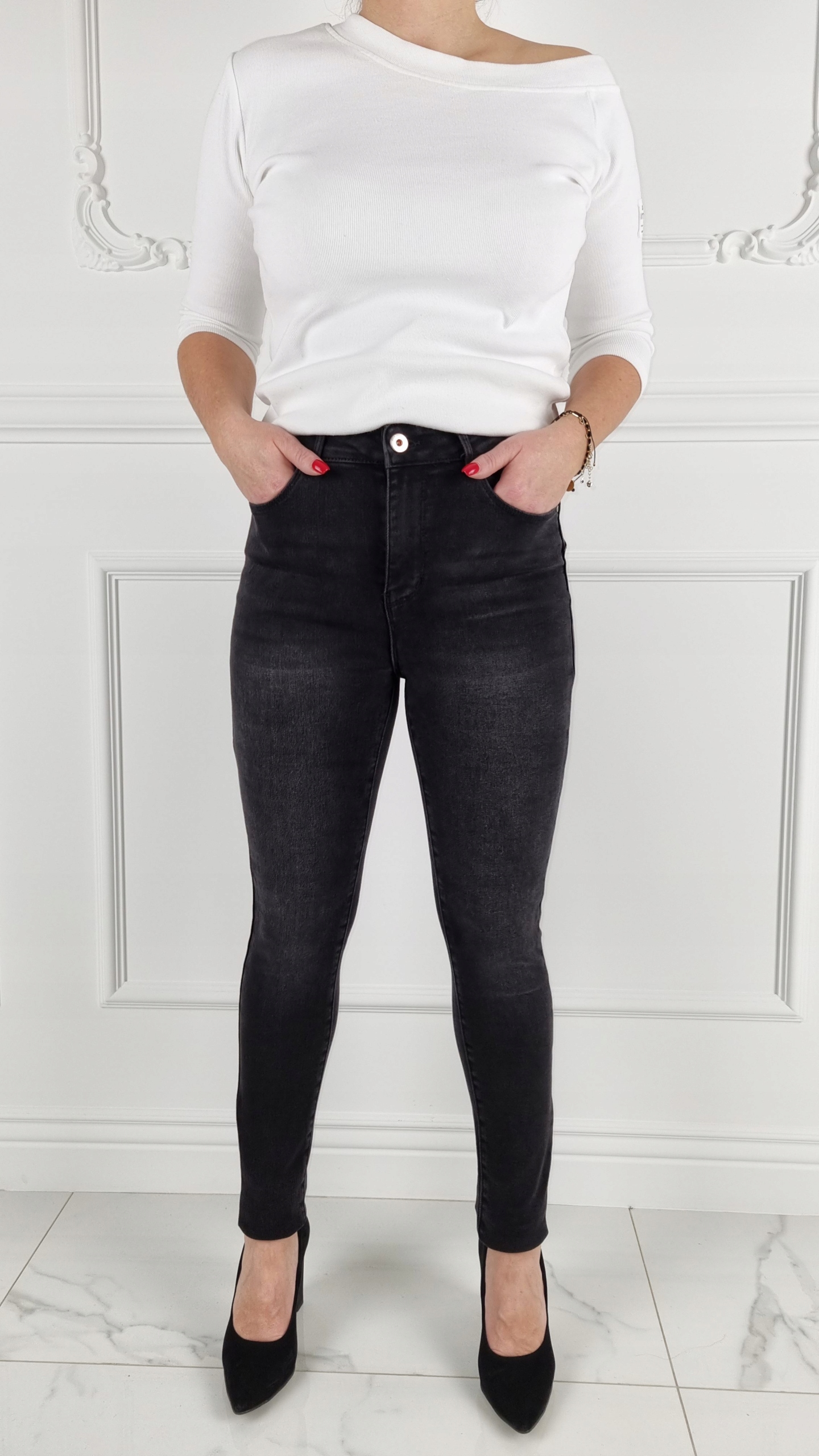 # M. SARA - DAMSKIE SPODNIE MODELUJĄCE DOPASOWANE - Plus - Size / Black # Stan (wysokość w pasie) wysoki