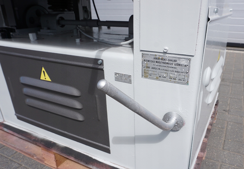 GRUBOŚCIÓWKA STRUGARKA GRUBIARKA JAROMA DSMD 60 WAŁ: 640mm silnik: 7,5kW Model DSMD 60