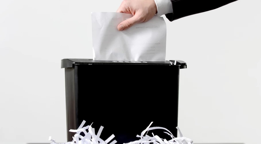 MOCNA BIUROWA NISZCZARKA DO PAPIERU DOKUMENTÓW POJEMNA Z KOSZEM 10L Rodzaj cięcia paski