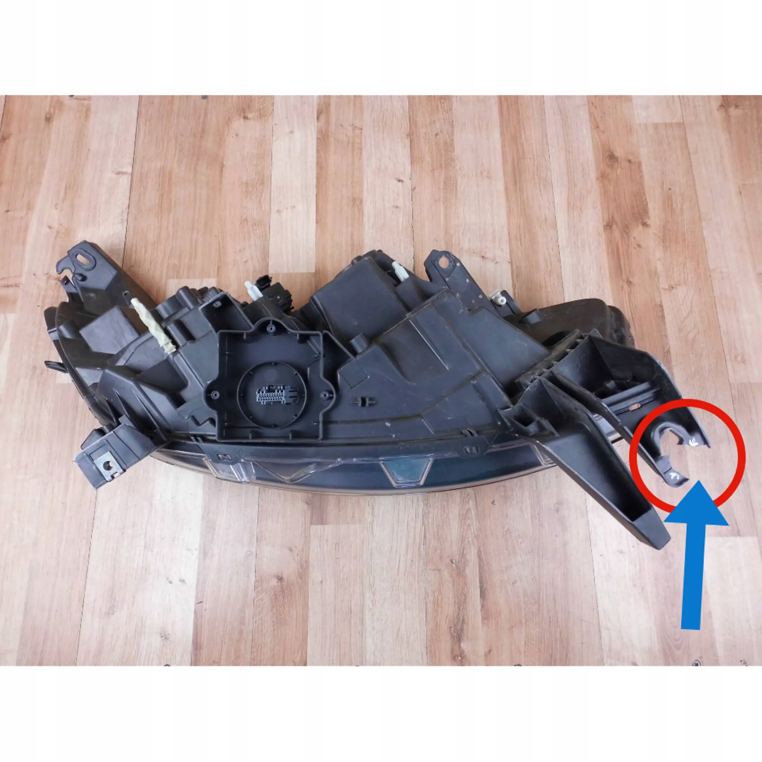 Renault Espace V MK5 2015+ light left front front left 260608372R