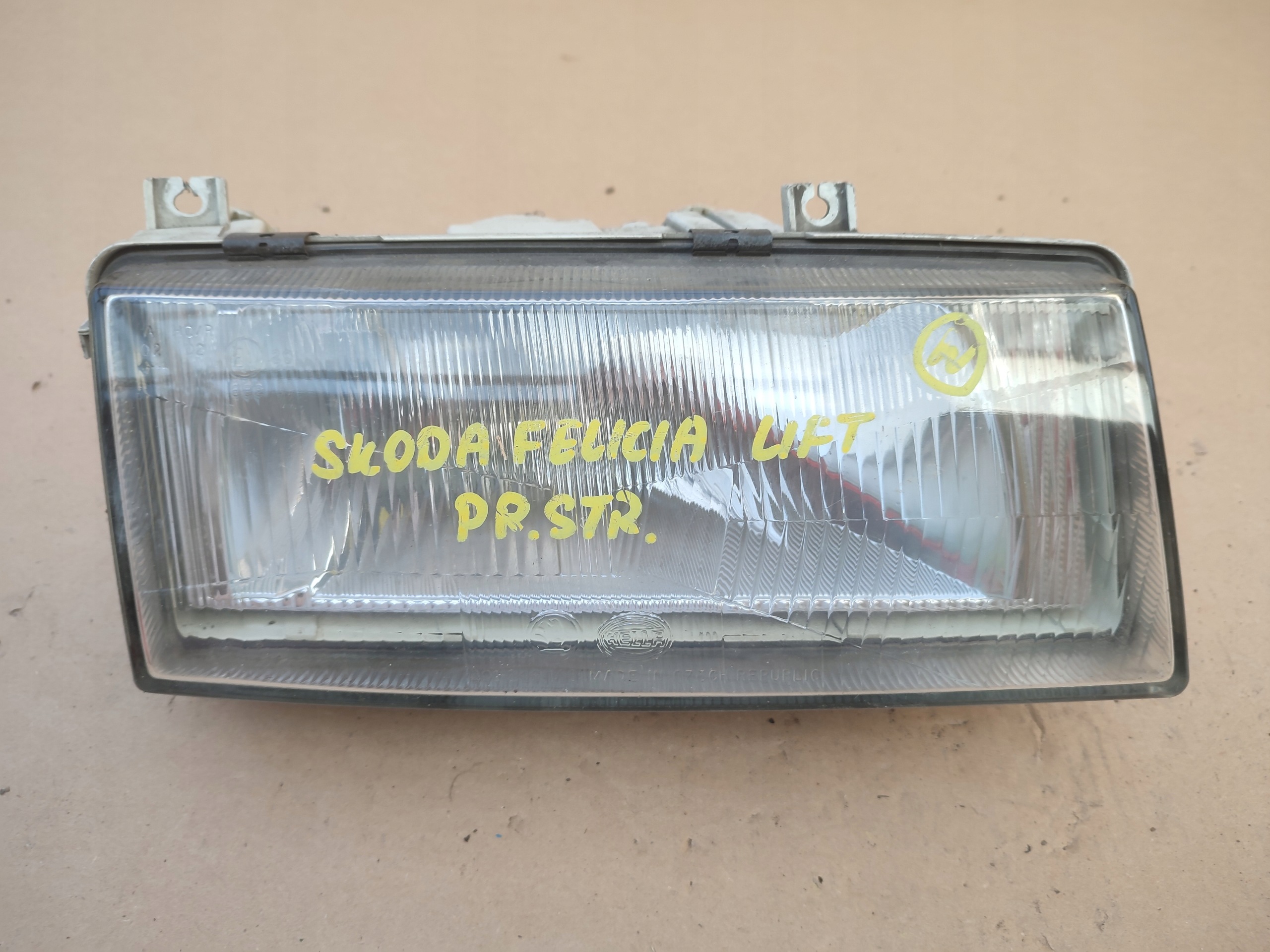 light right front right front Skoda Felicia and 246150-00