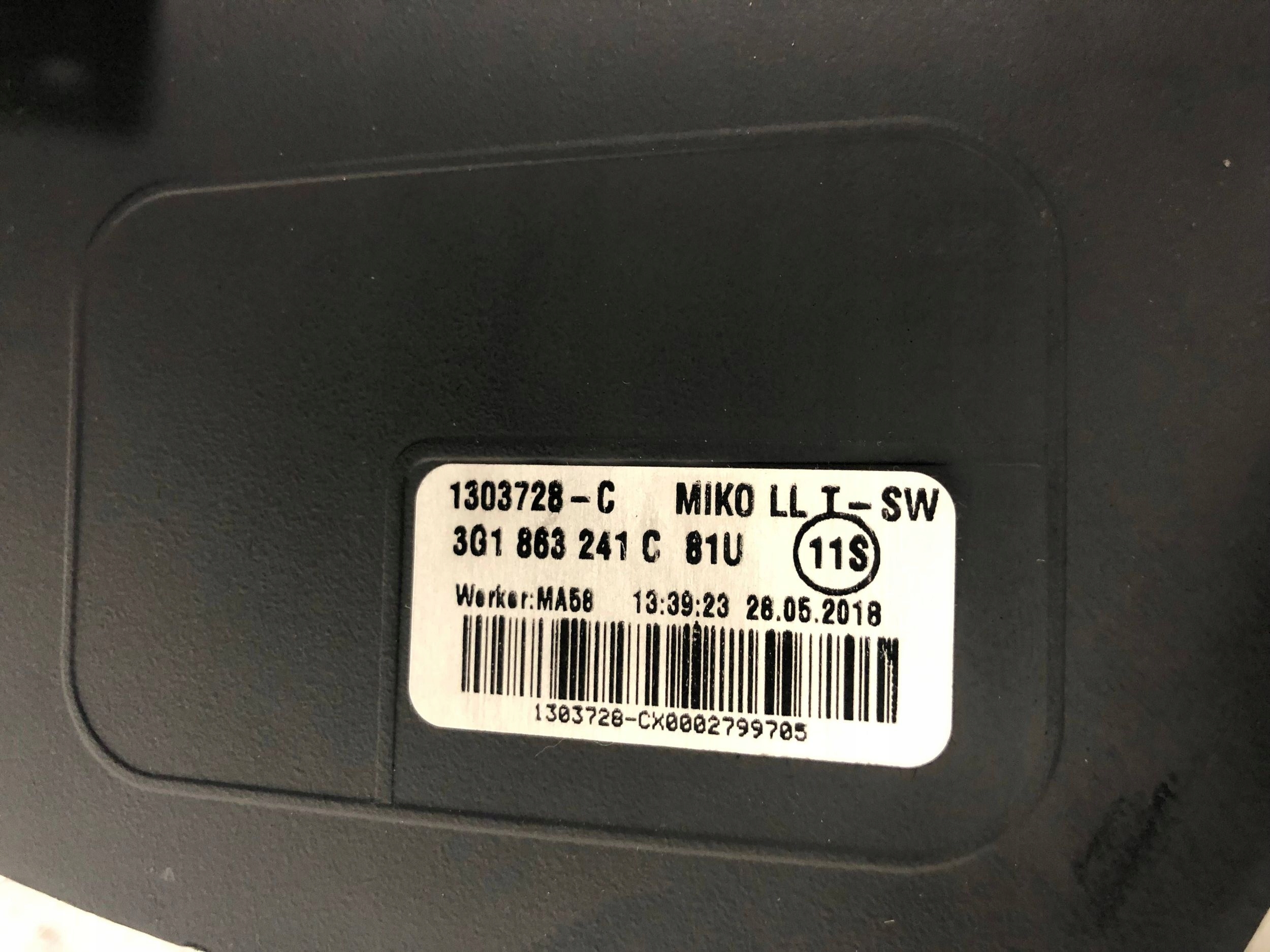 TUNEL mitte VW PASSAT B8 KOMBI 3G1863241C