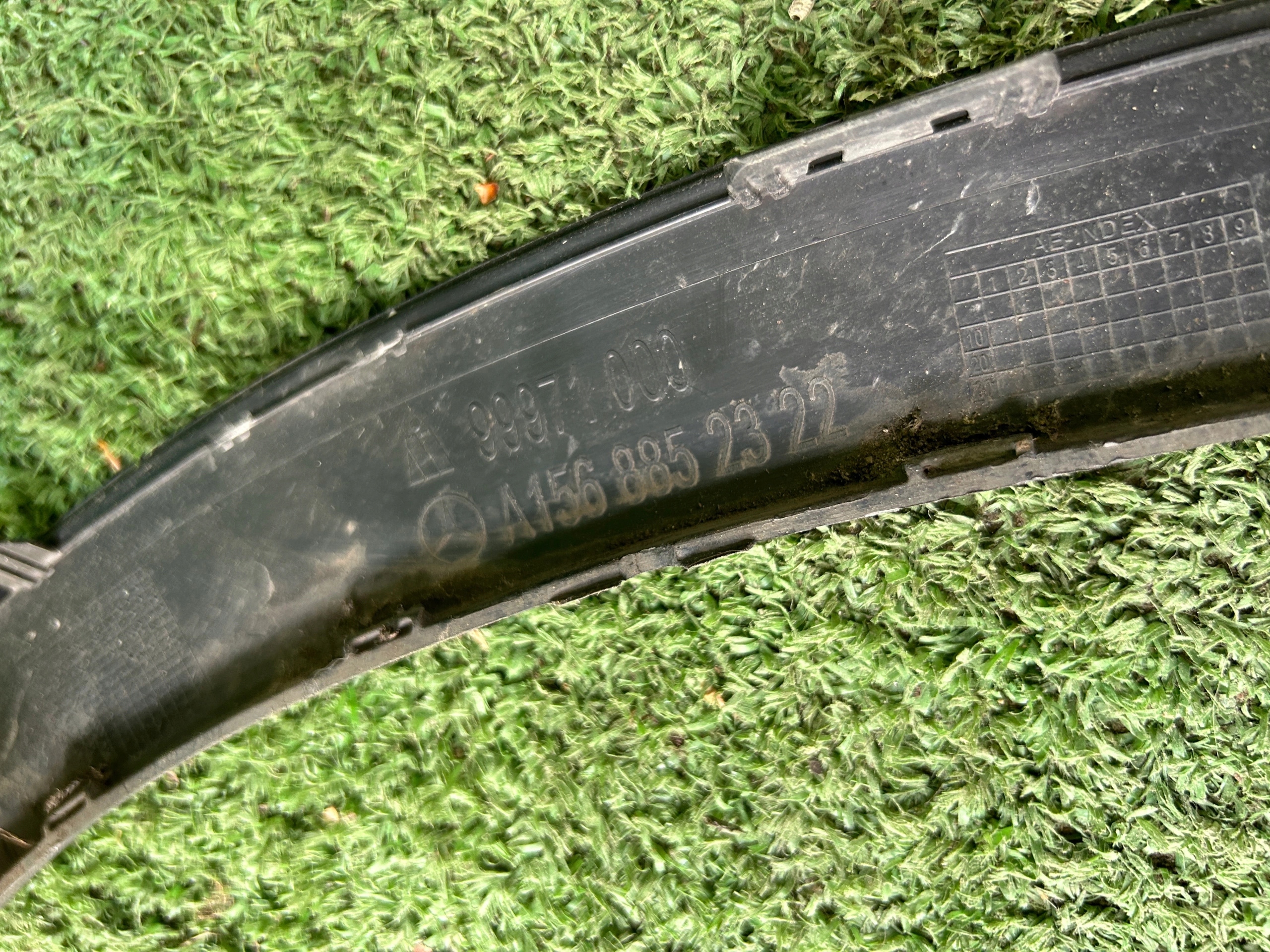 MERCEDES GLA moulding fender left front A1568852322