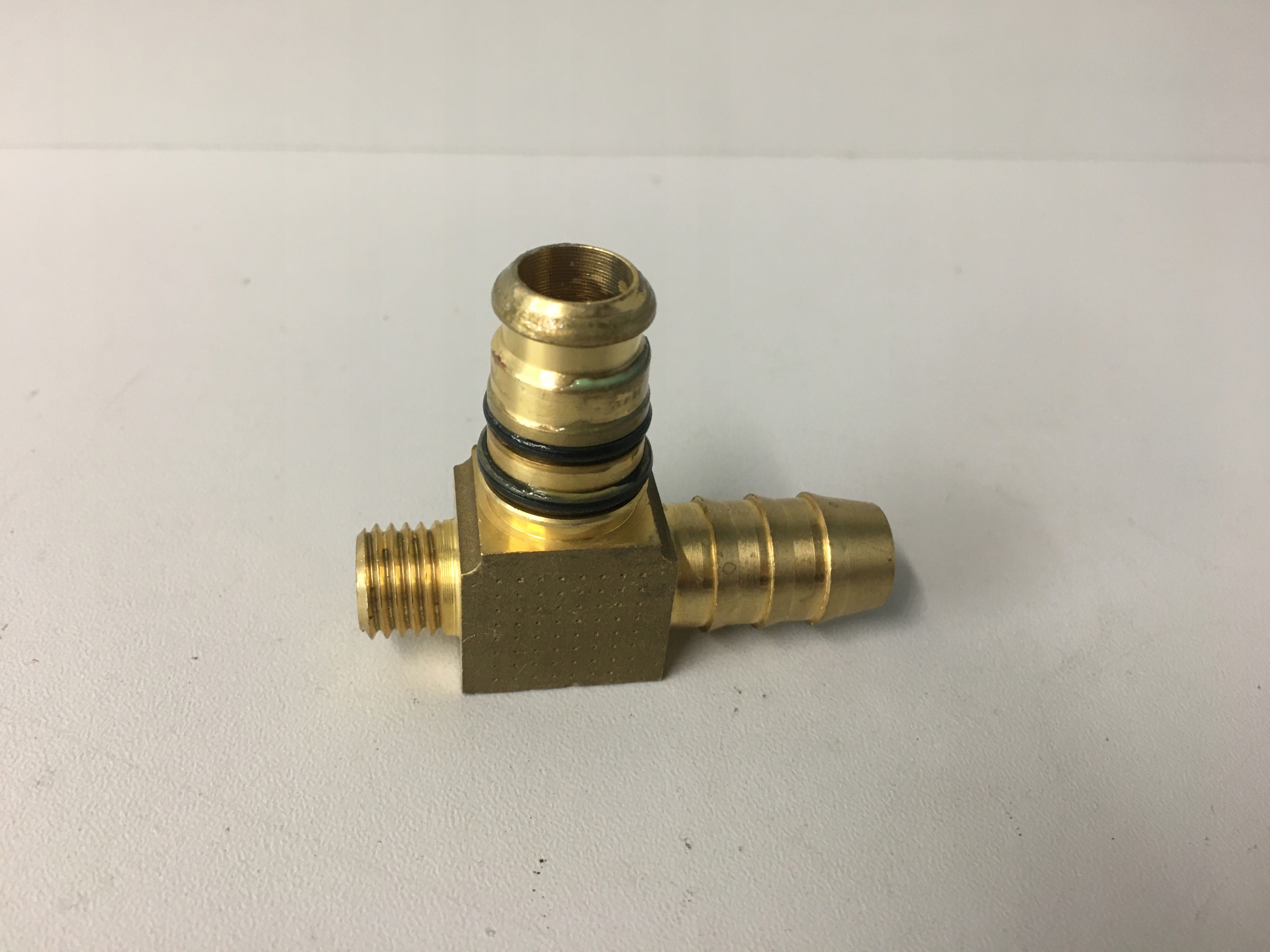 ZLACZKA WTYCZKA T MAN 81 98183 6396