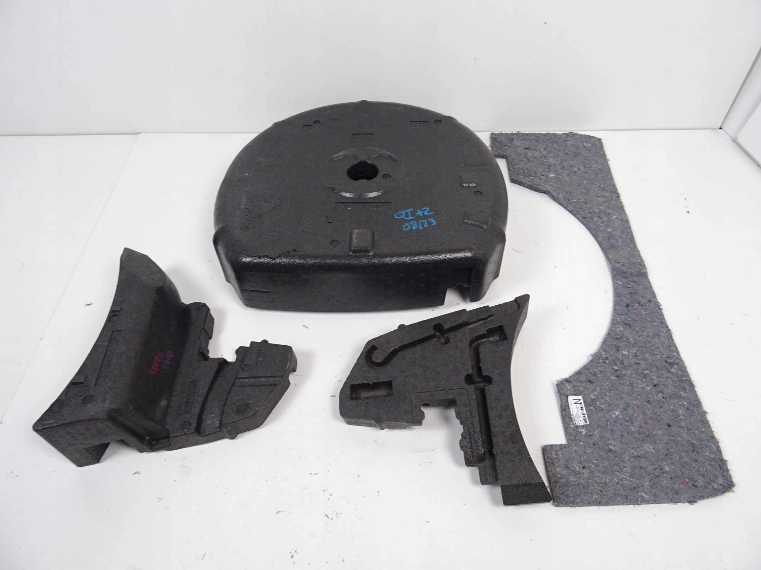 QASHQAI I J10 +2 STYROPIAN WKŁAD BAGAŻNIKA KOMPLETNY ZESTAW NAPRAWCZY HAK Numer katalogowy części 849A7EY00A 849A77EY10A