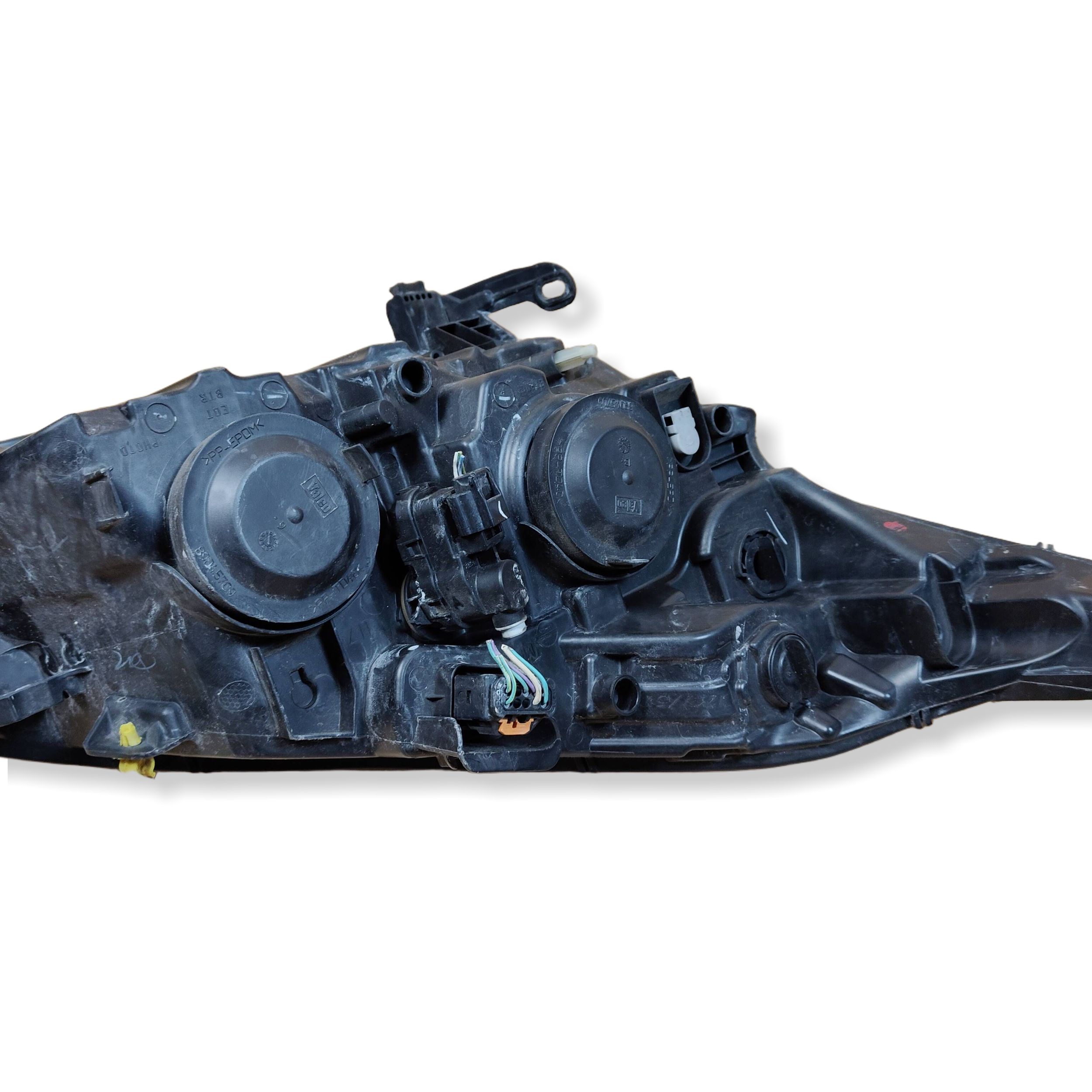 Reflektor front side left Peugeot 208 and 9802221880