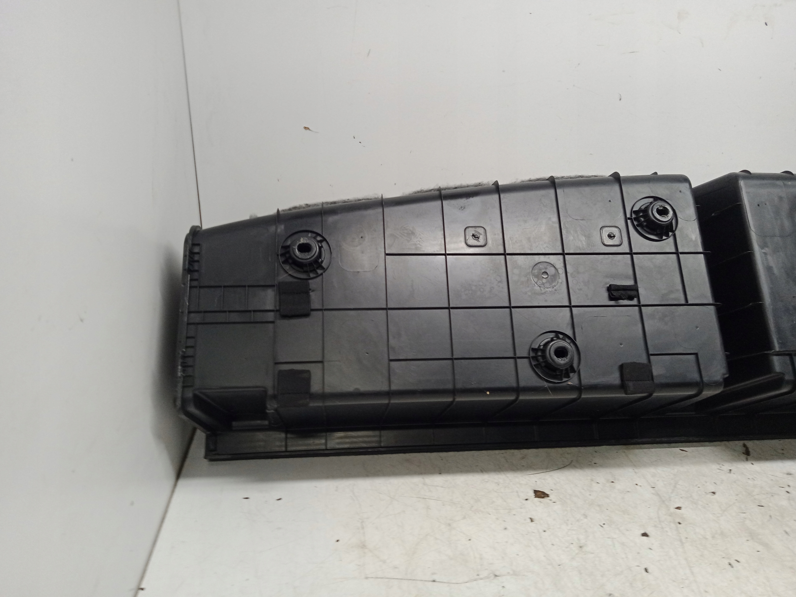 KIA CARENS IV passenger compartment boot 85715-A4500 2013-17R
