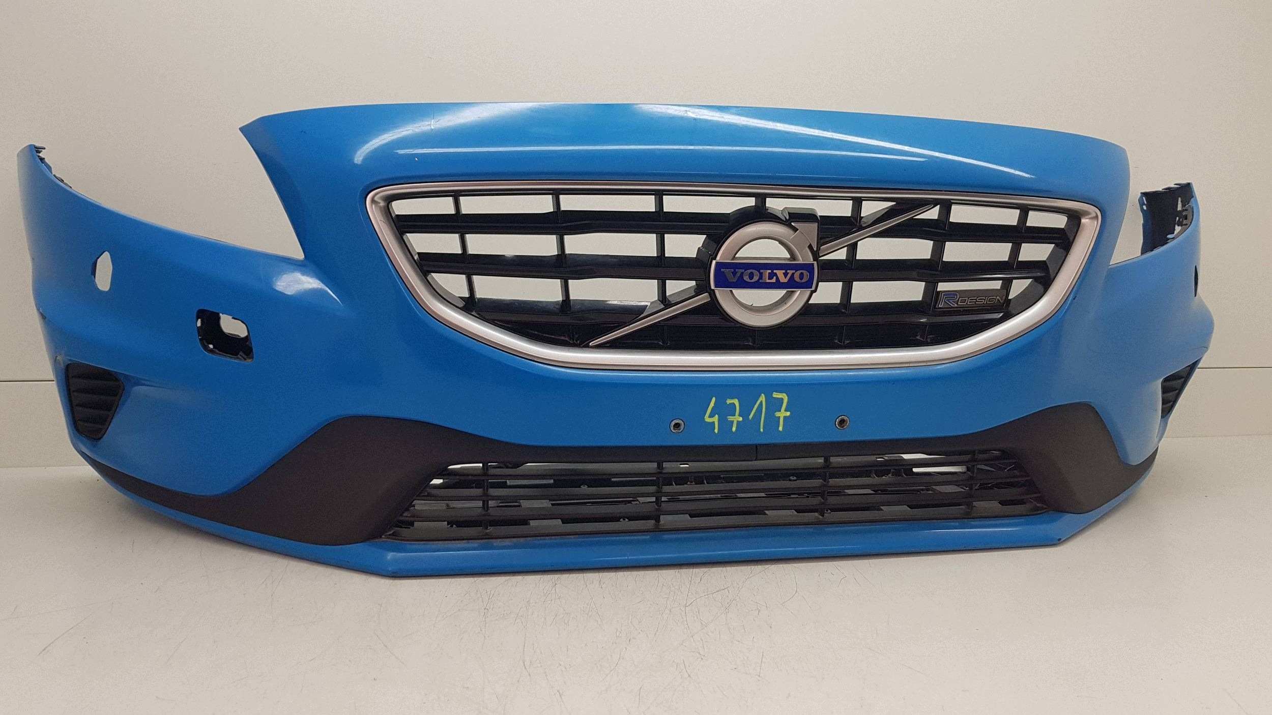 VOLVO V40 R-design 2012 - stoßstange vorne 31347085