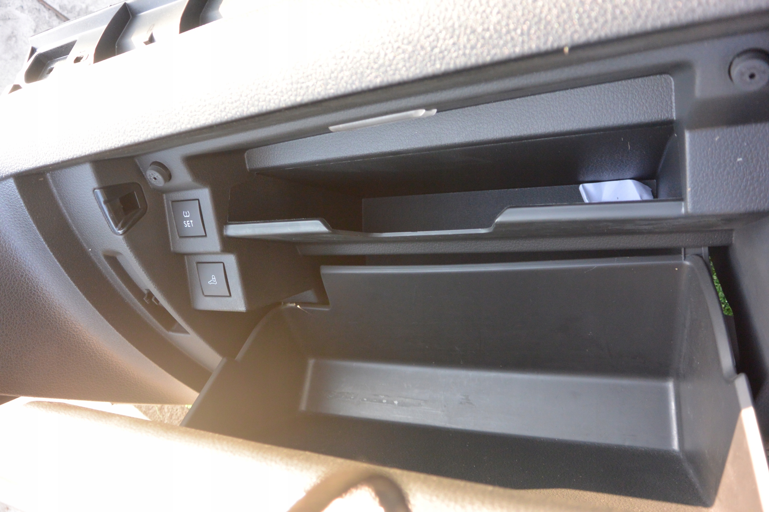 бардачок пассажира vw PASSAT B7 B8 америка
