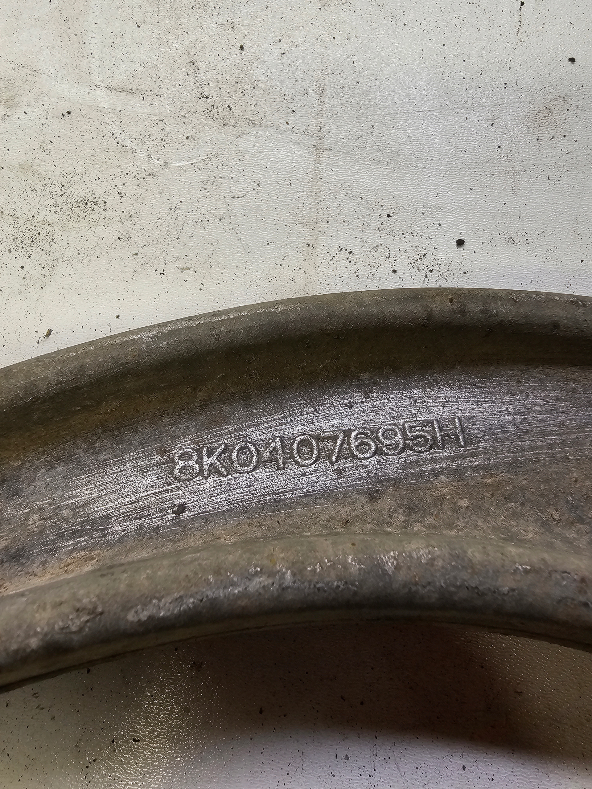 arm left front AUDI A4 B8 A5 Q5 A6 8K0407695H DUZY