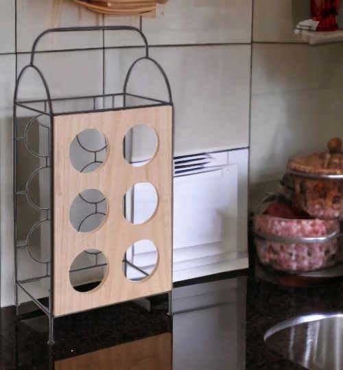 STOJAK NA WINO NA 6 BUTELEK REGAŁ METALOWY Marka Home Styling Collection