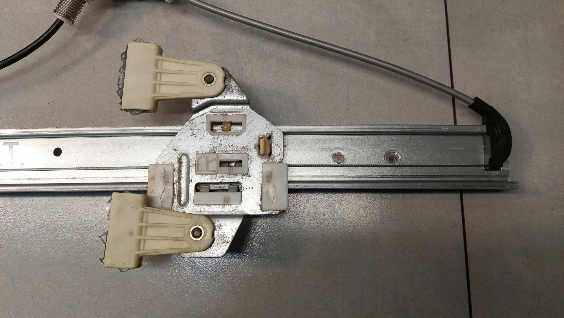 window regulator right rear part WAGON R+1.0