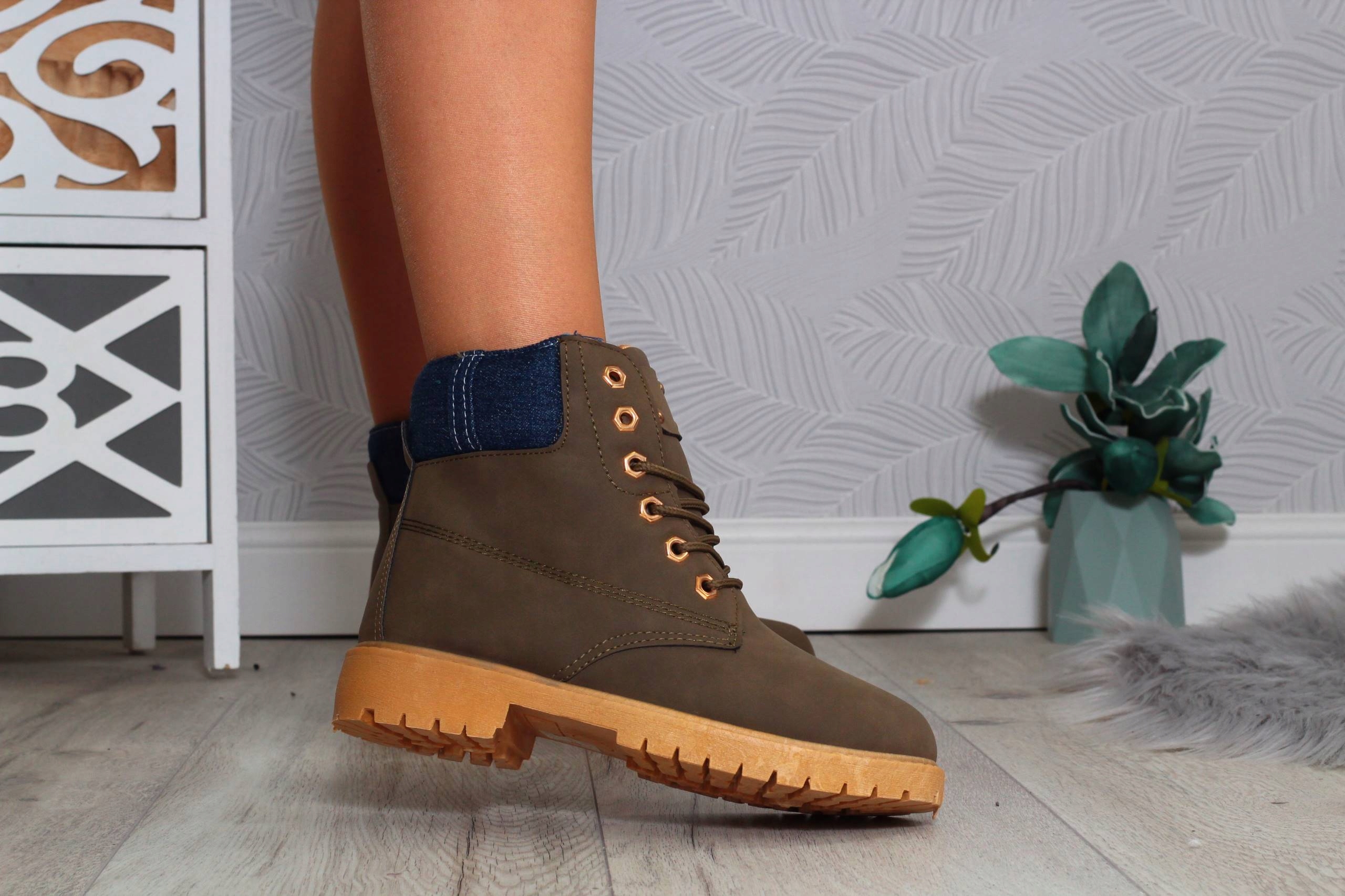 TRAPERKI DAMSKIE OCIEPLANE ZIMOWE BOTKI TIMBERKI Materiał zewnętrzny inny