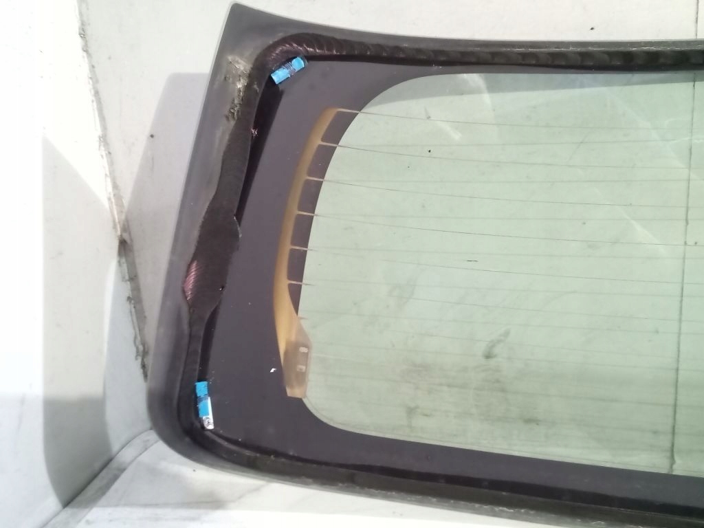 Suzuki Swift IV 3D Vitre Arrière du capot