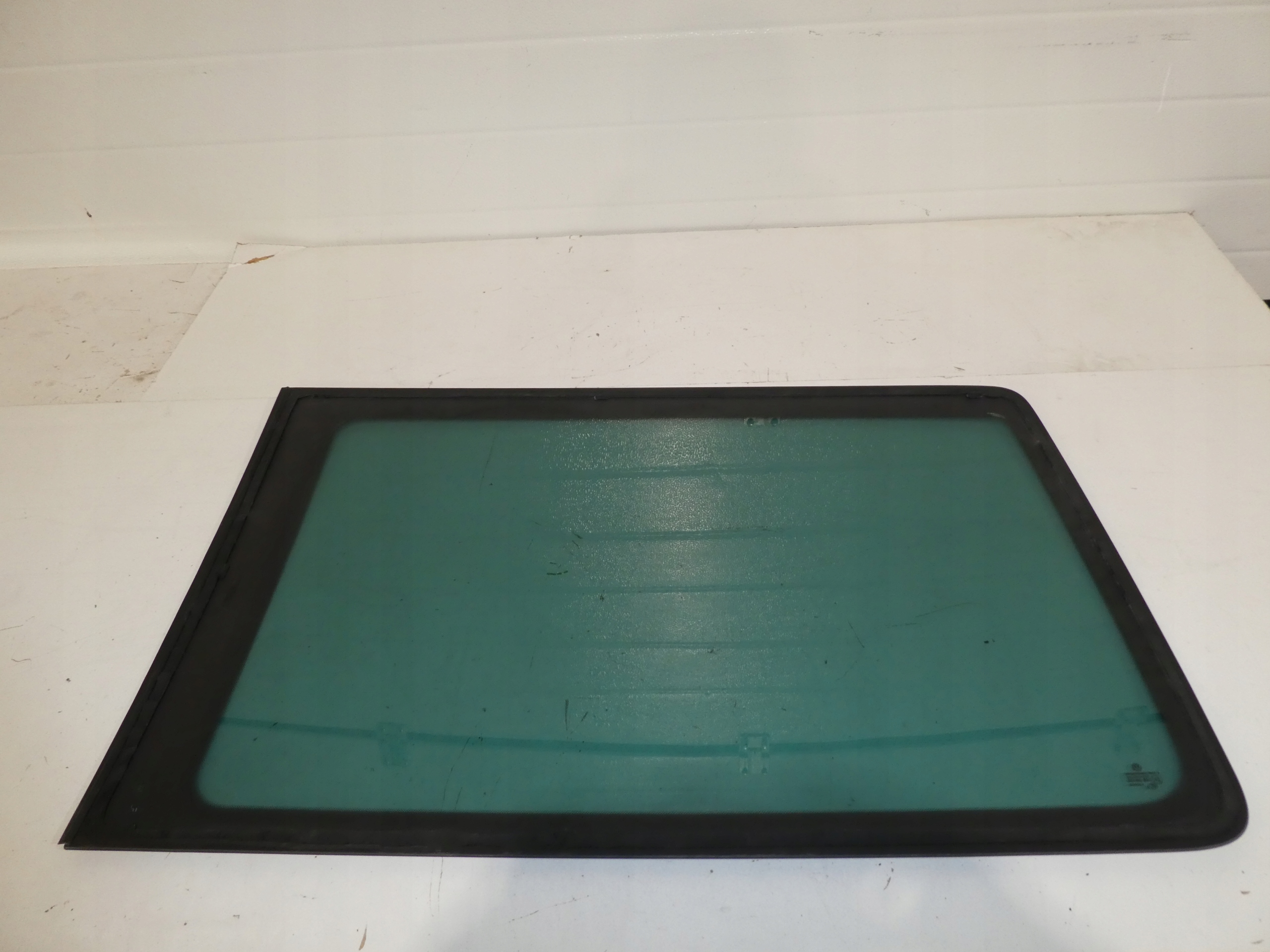 window side right rear part VW T6