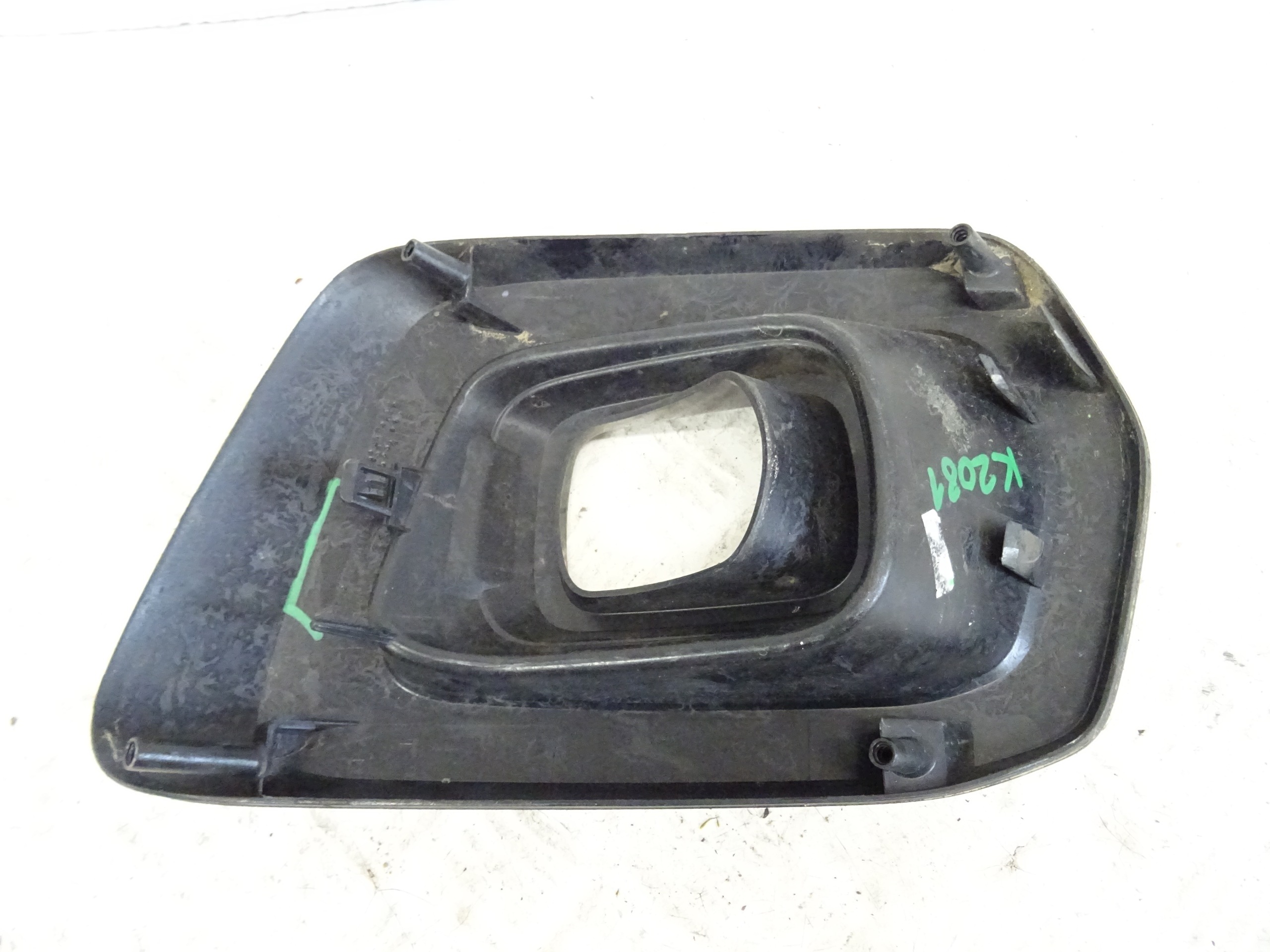 grid of a bumper right front FORD RANGER 4 JB3B-15A298-D