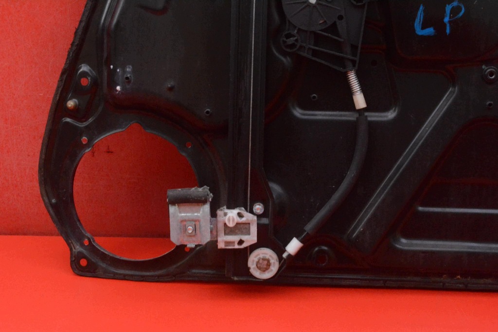 window regulator left front EU 1C0837755LL VW NEW BEETLE 98-05