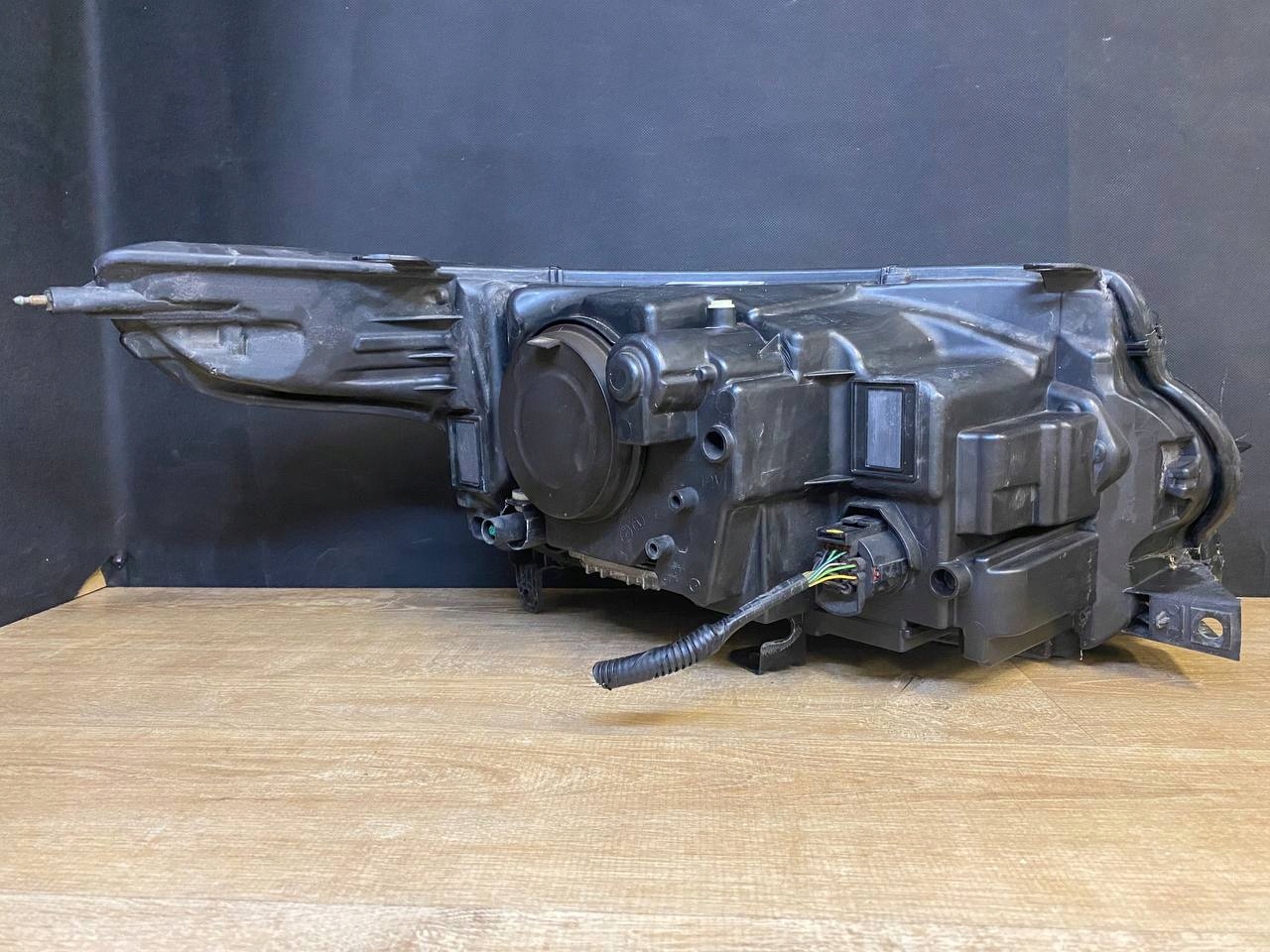 PRZÓD ZDERZAK MASKA BŁOTNIKI REFLEKTORY 16 PIN 4PDC RANGE ROVER VOGUE L405 Jakość części (zgodnie z GVO) O - oryginał z logo producenta pojazdu (OE)