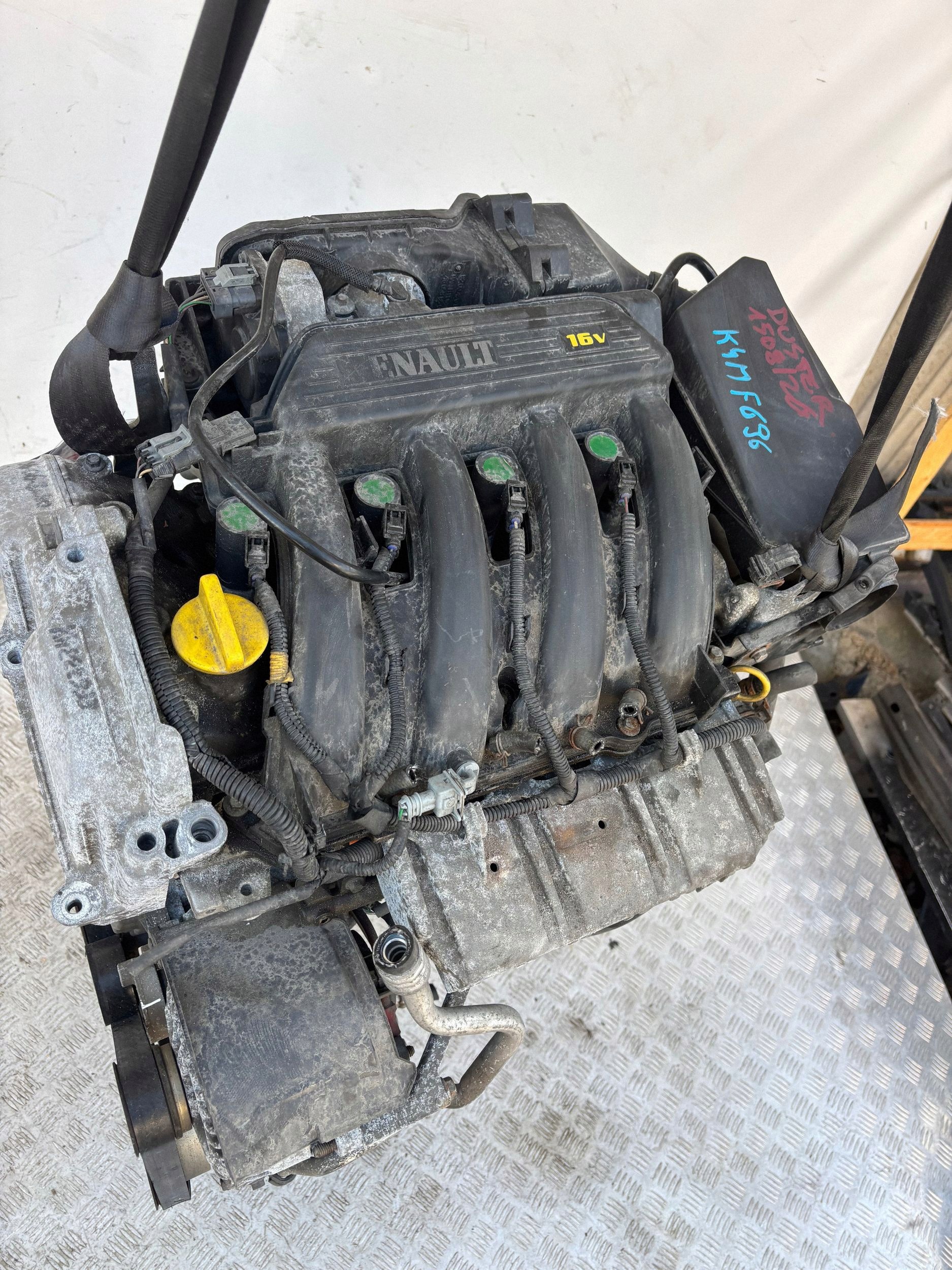 engine complete K4MF696 1.6 16V DACIA DUSTER