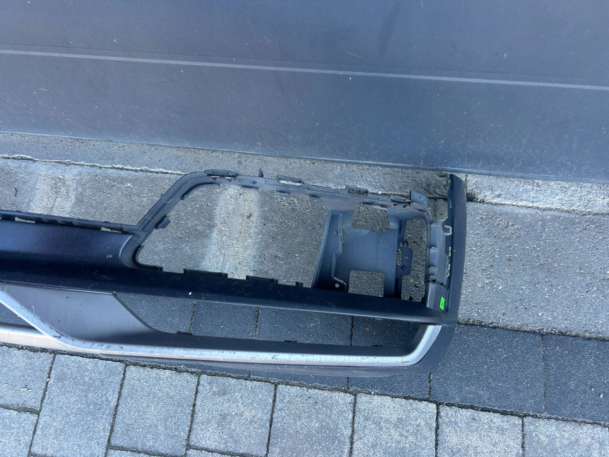accessori Paraurti Anteriore AUDI A4 B9 ALLROAD 8W0807061 @M