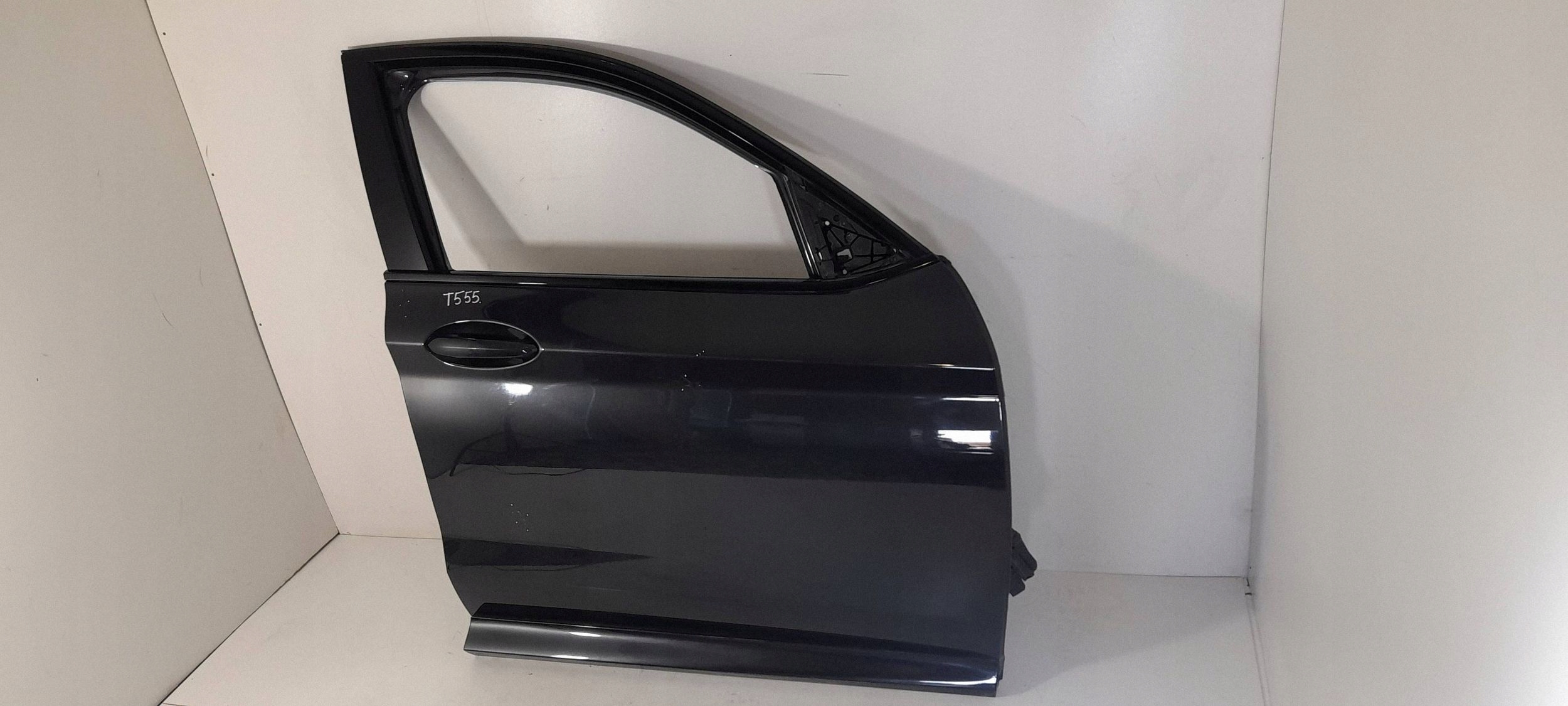 BMW X4 G02 2023r door front right (T555)