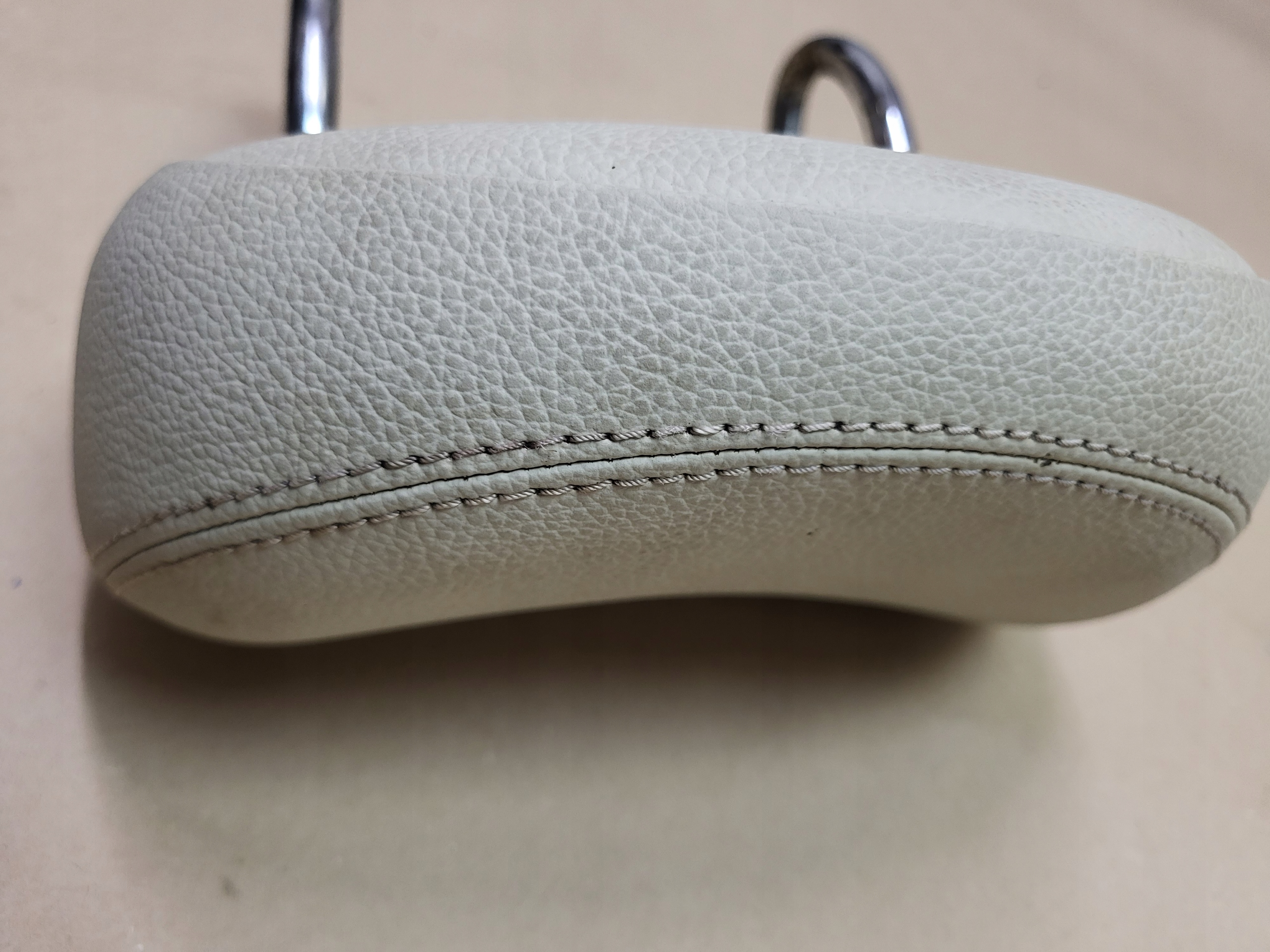 rest rear MERCEDES E W211 creamy leather OE