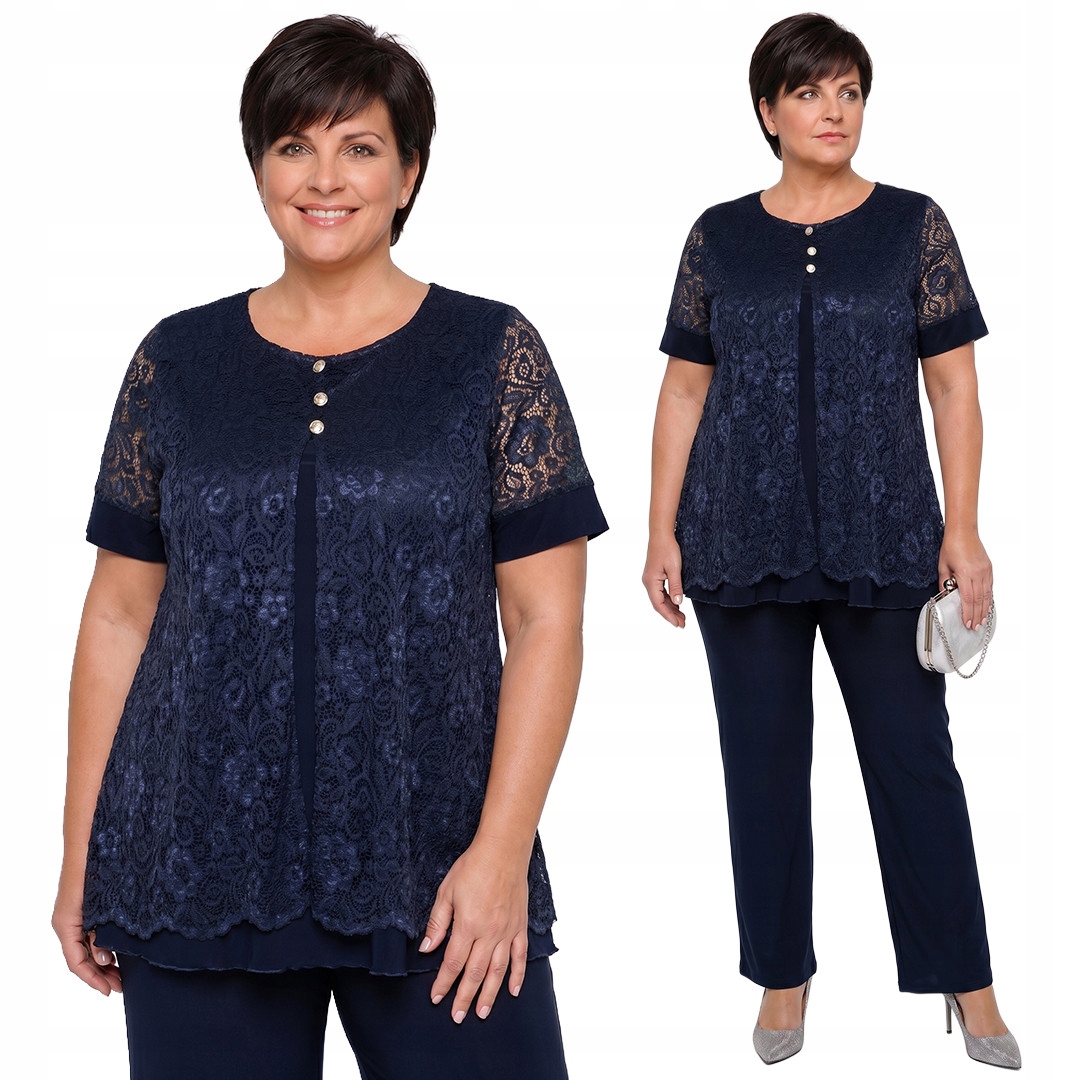Tmavě modrá halenka s krajkovým přehozem a zlatými knoflíky plus size velikost