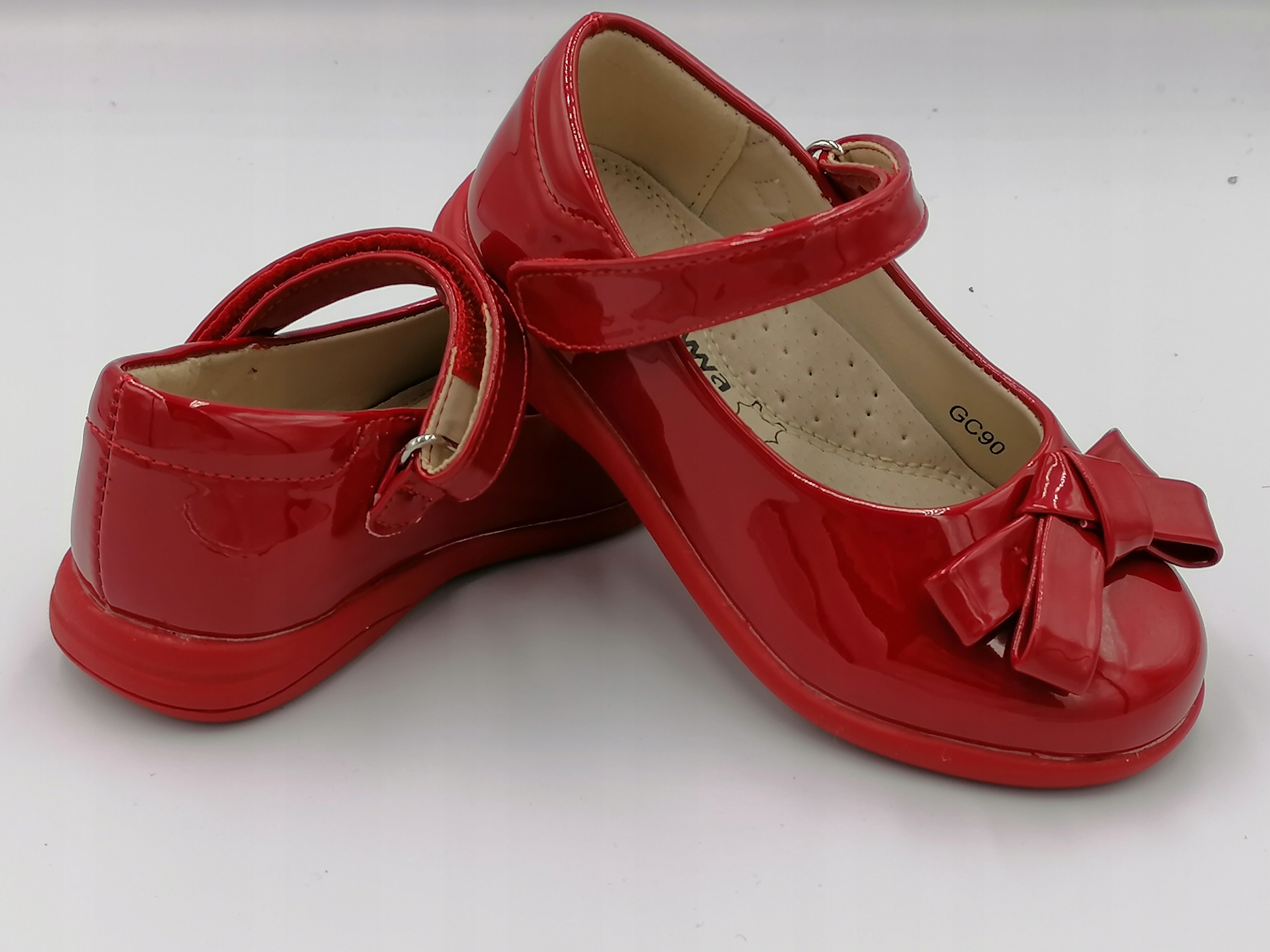 BALERINKI LAKIERKI w.skóra profil r.32 / 19,5cm Marka Apawwa