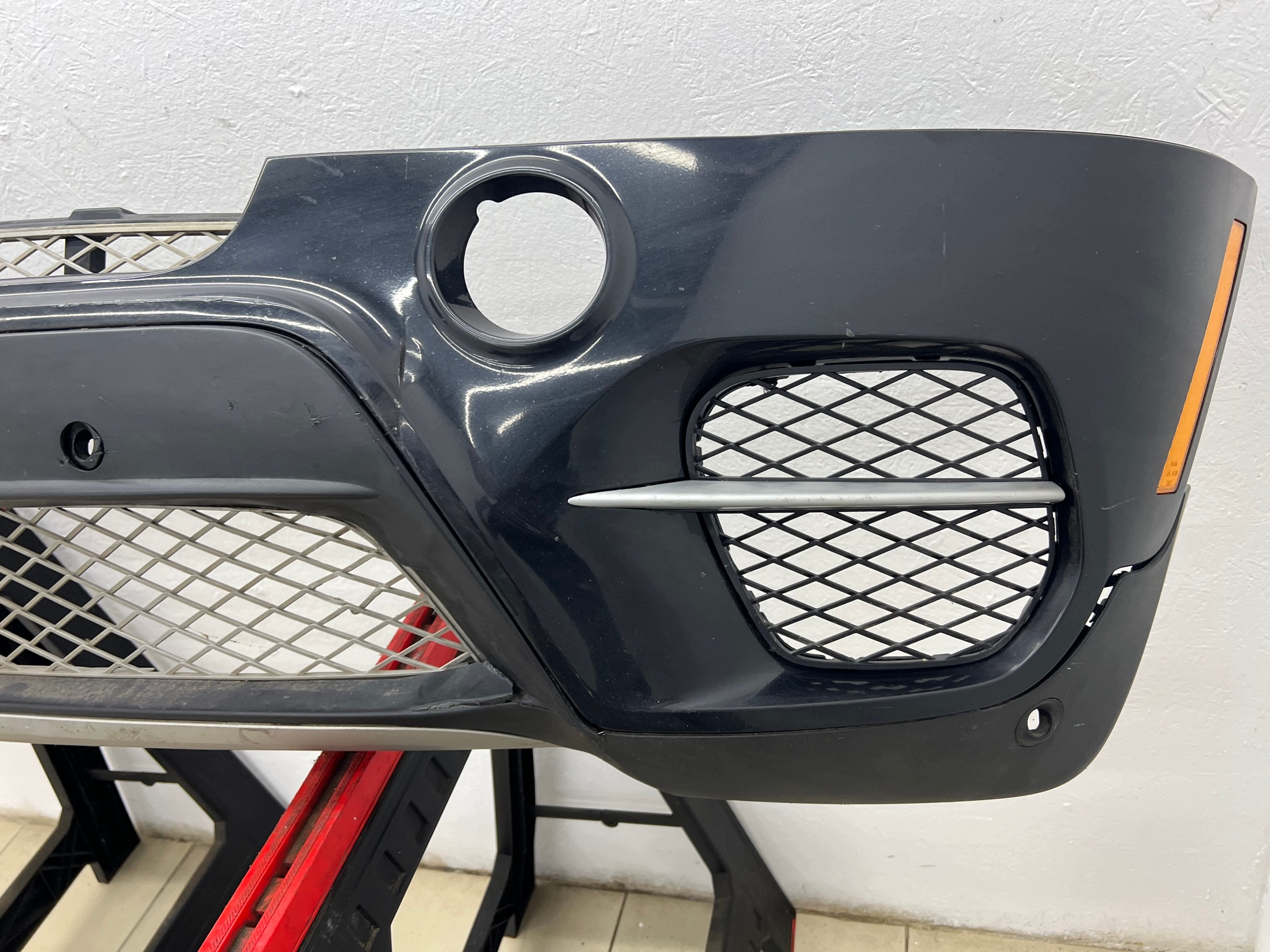 BMW X5 E70 WERSJA USA below 4xPDC front bumper front